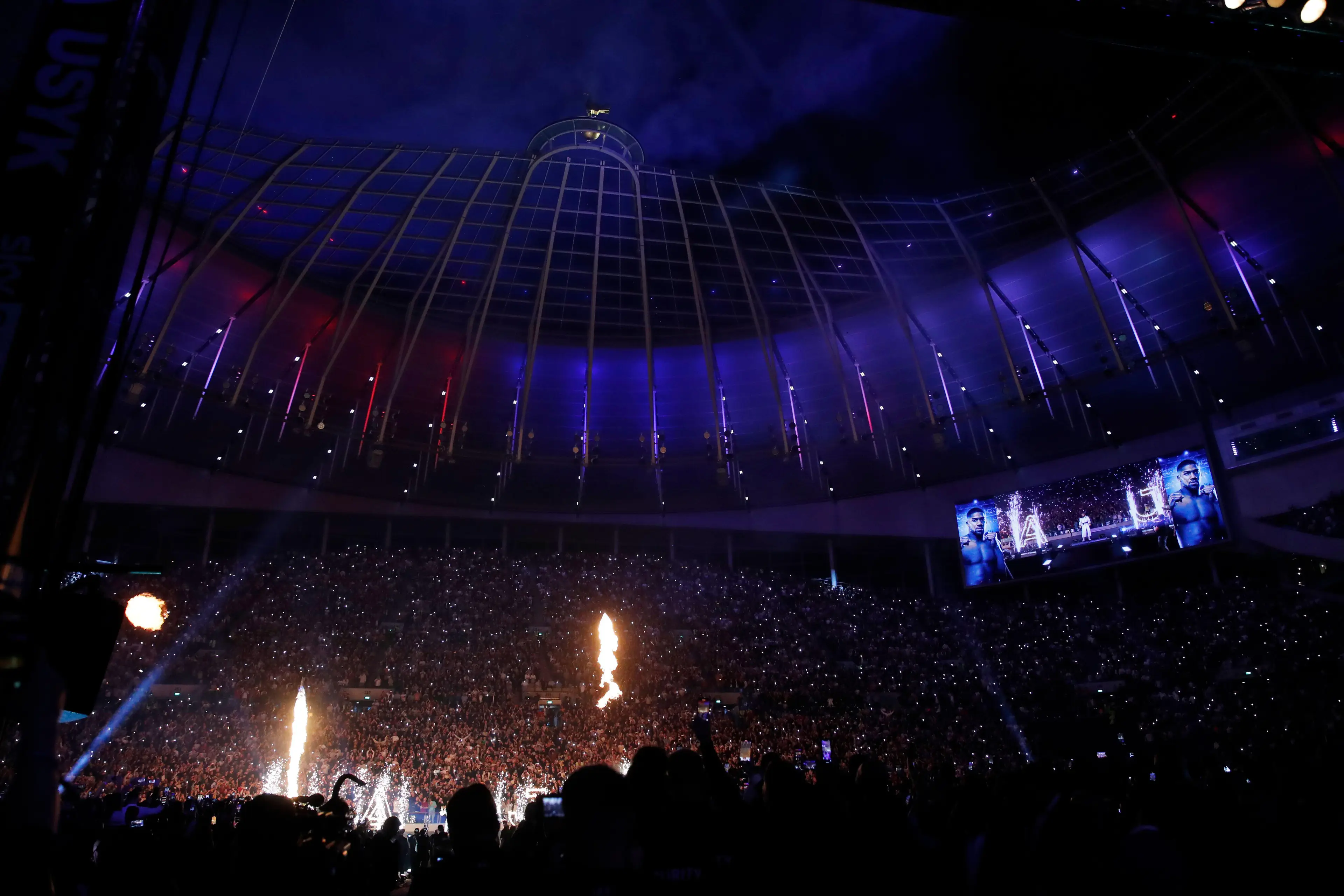 The Tottenham Hotspur Stadium for Anthony Joshua vs. Oleksandr Usyk. Image: Alamy