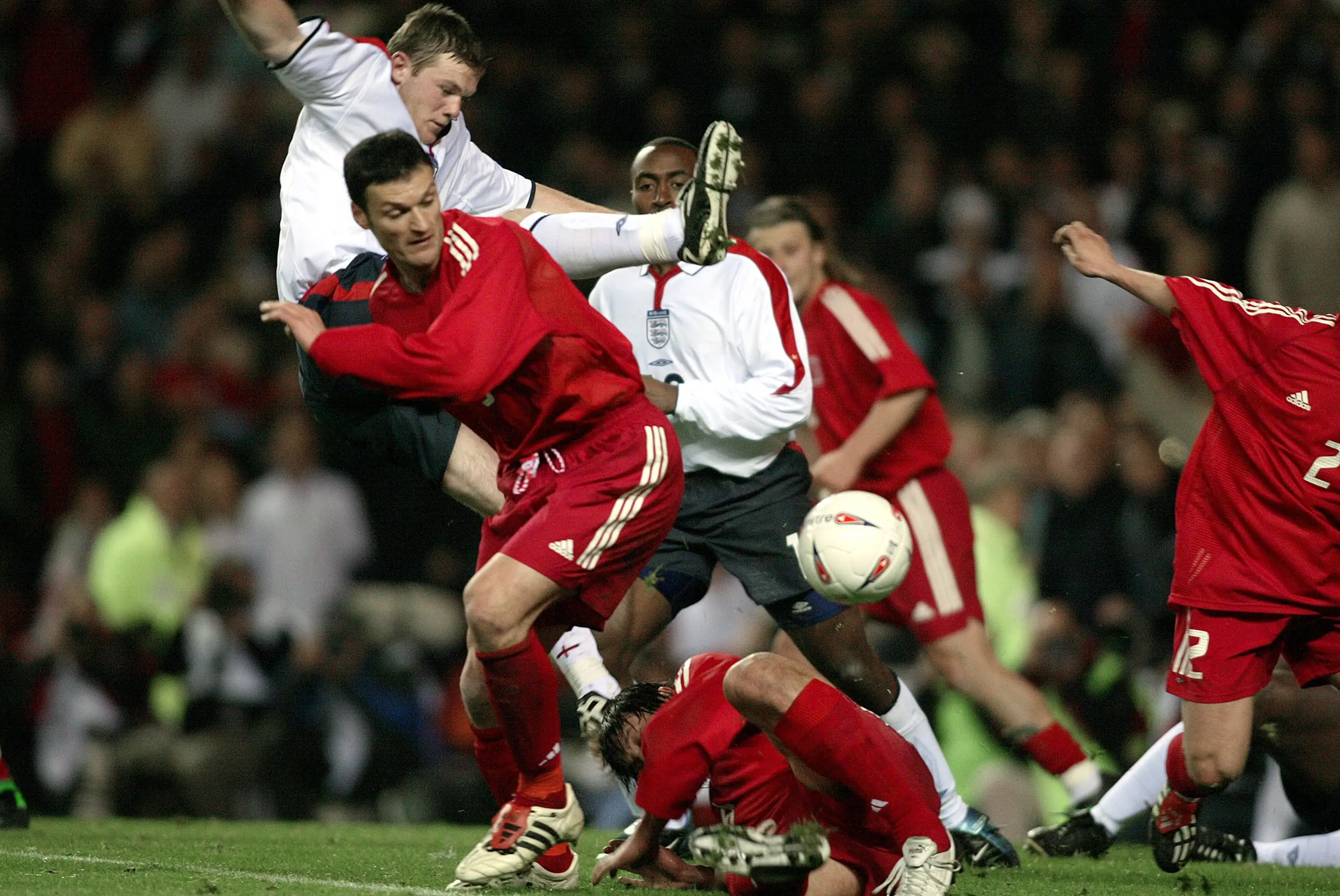 Wayne Rooney apparently 'dropped' his opponent