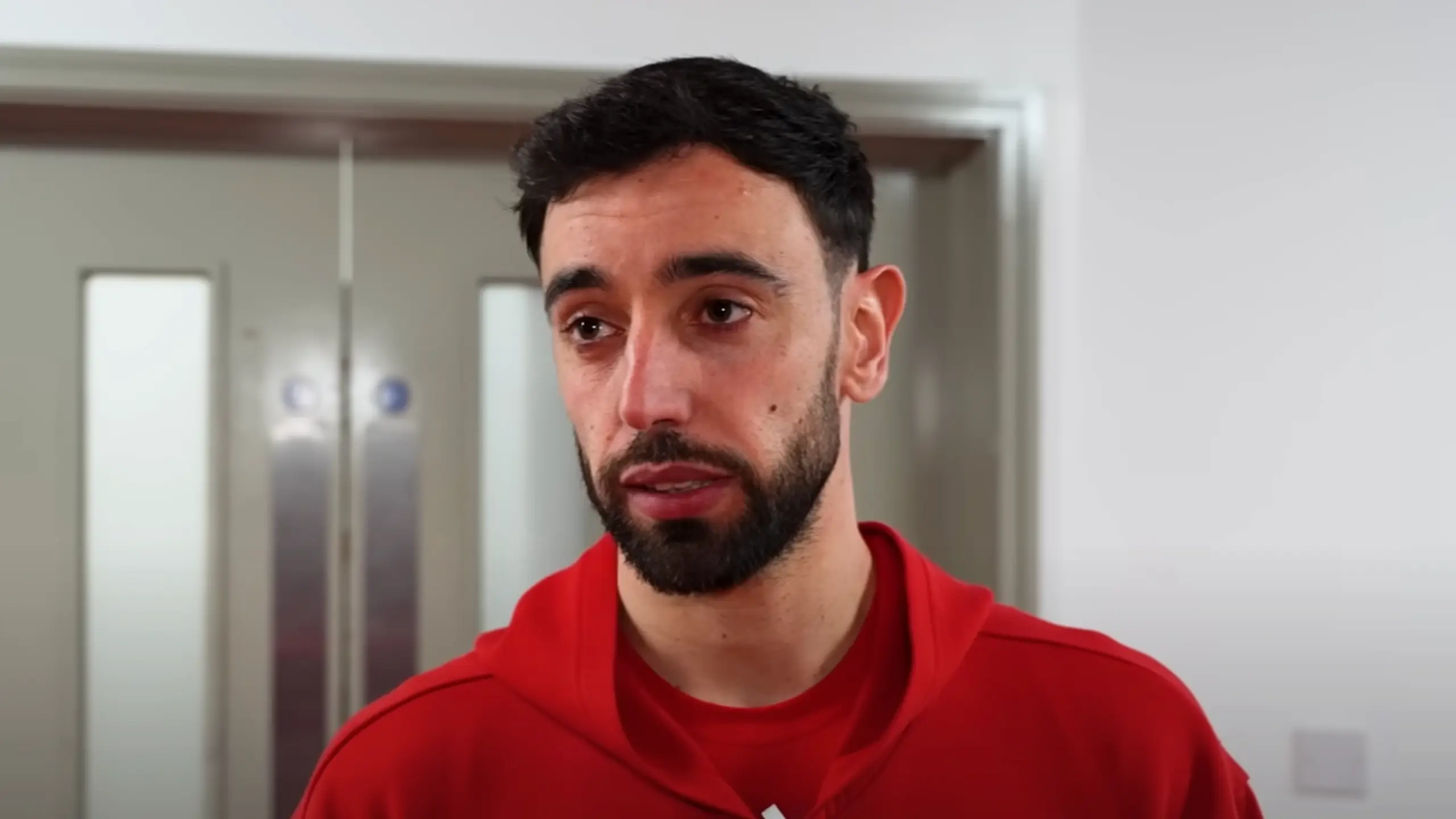 Bruno Fernandes fires back at Sir Jim Ratcliffe and reveals Man Utd dressing room reaction to 'overpaid' claim