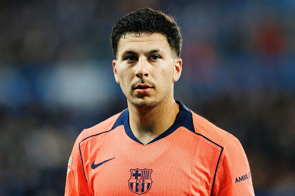 Roony Bardghji seen in action during LaLiga EA SPORTS game between Deportivo Alaves and FC Barcelona.
