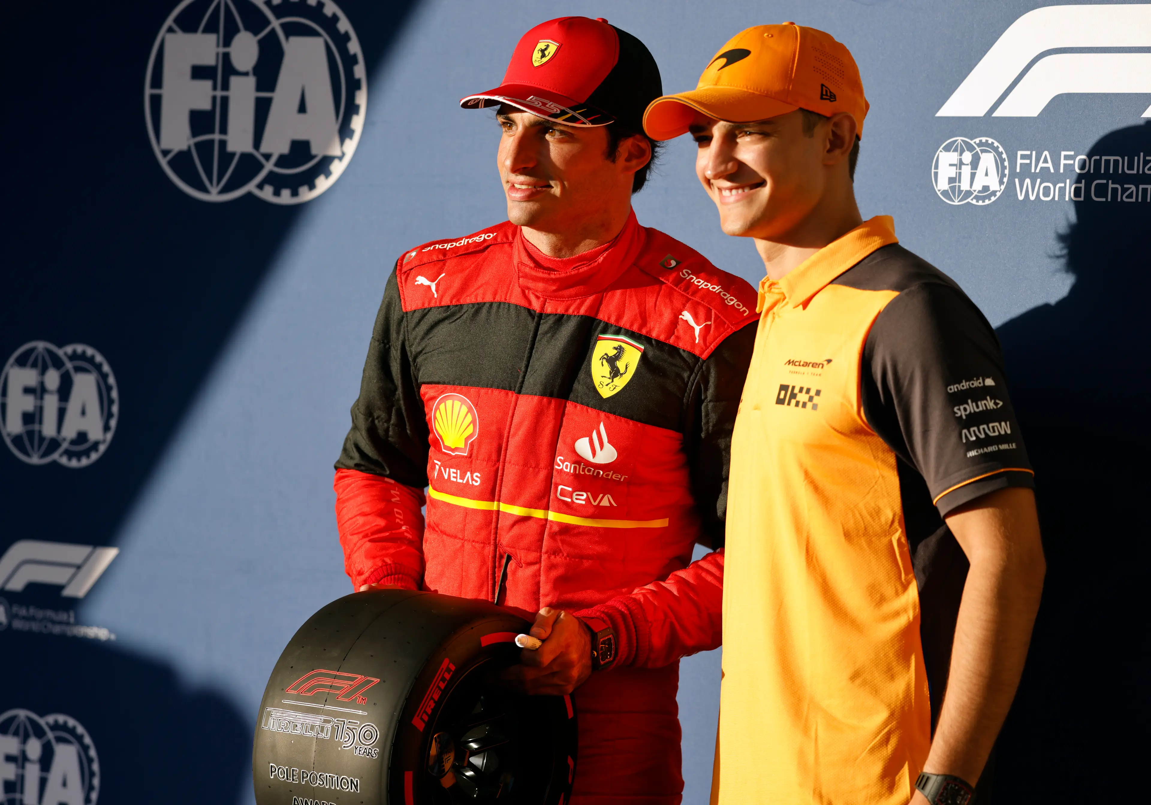 Carlos Sainz and Alex Palou in 2022 (credit: getty)