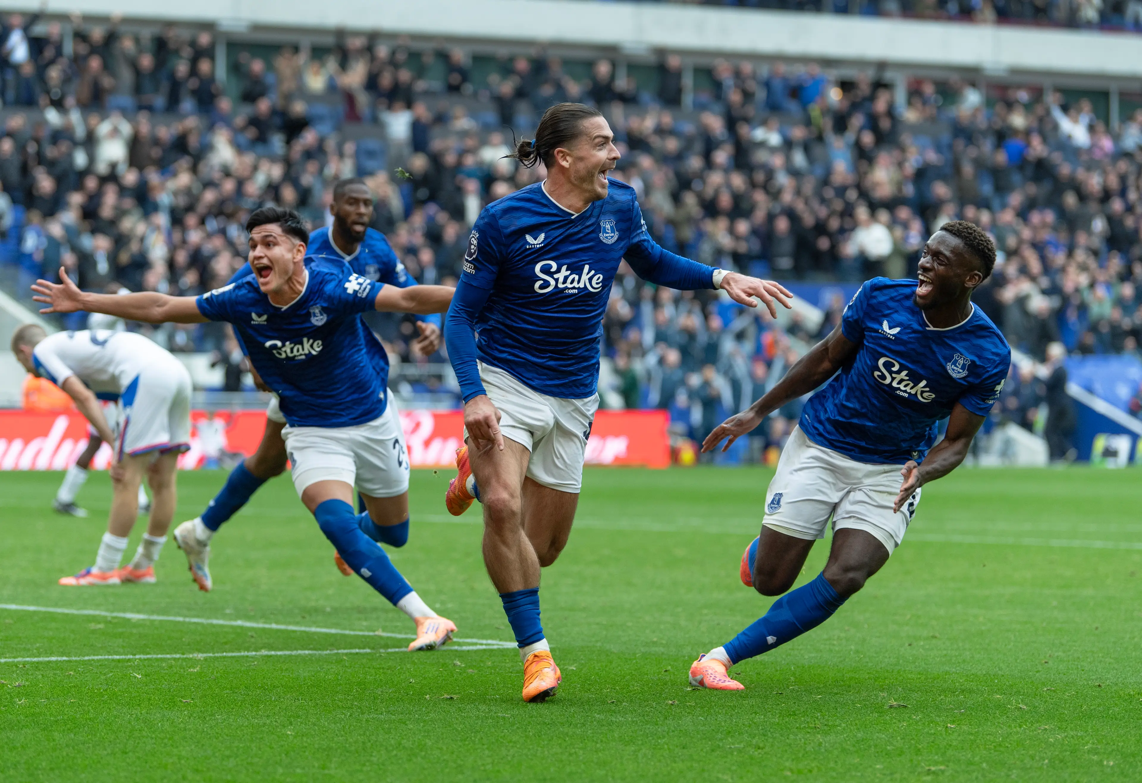 Grealish celebrates scoring the winner against Palace. Image credit: Getty