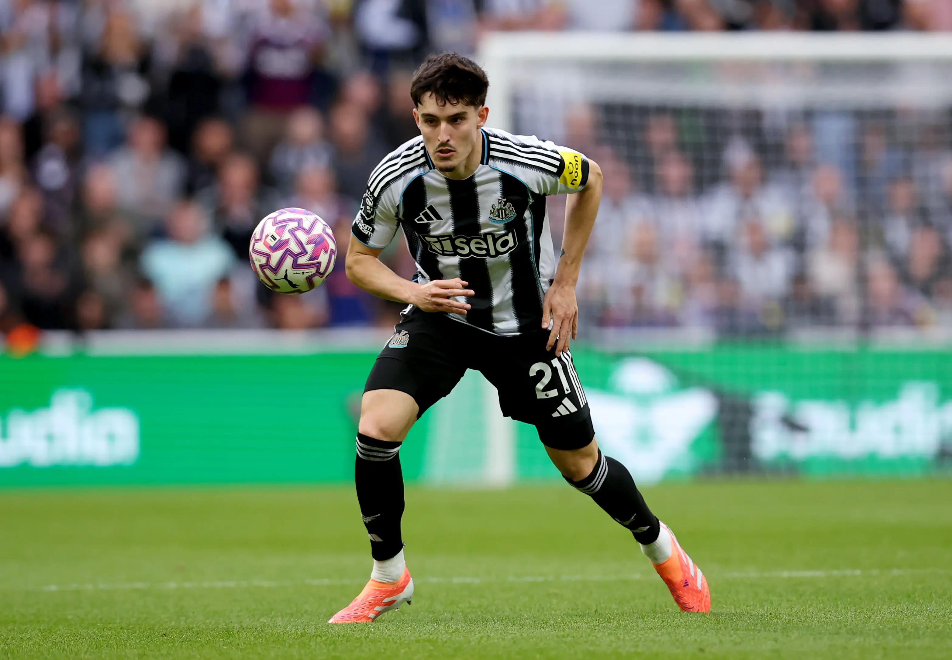 Tino Livramento remains a top target for City. Image: Getty