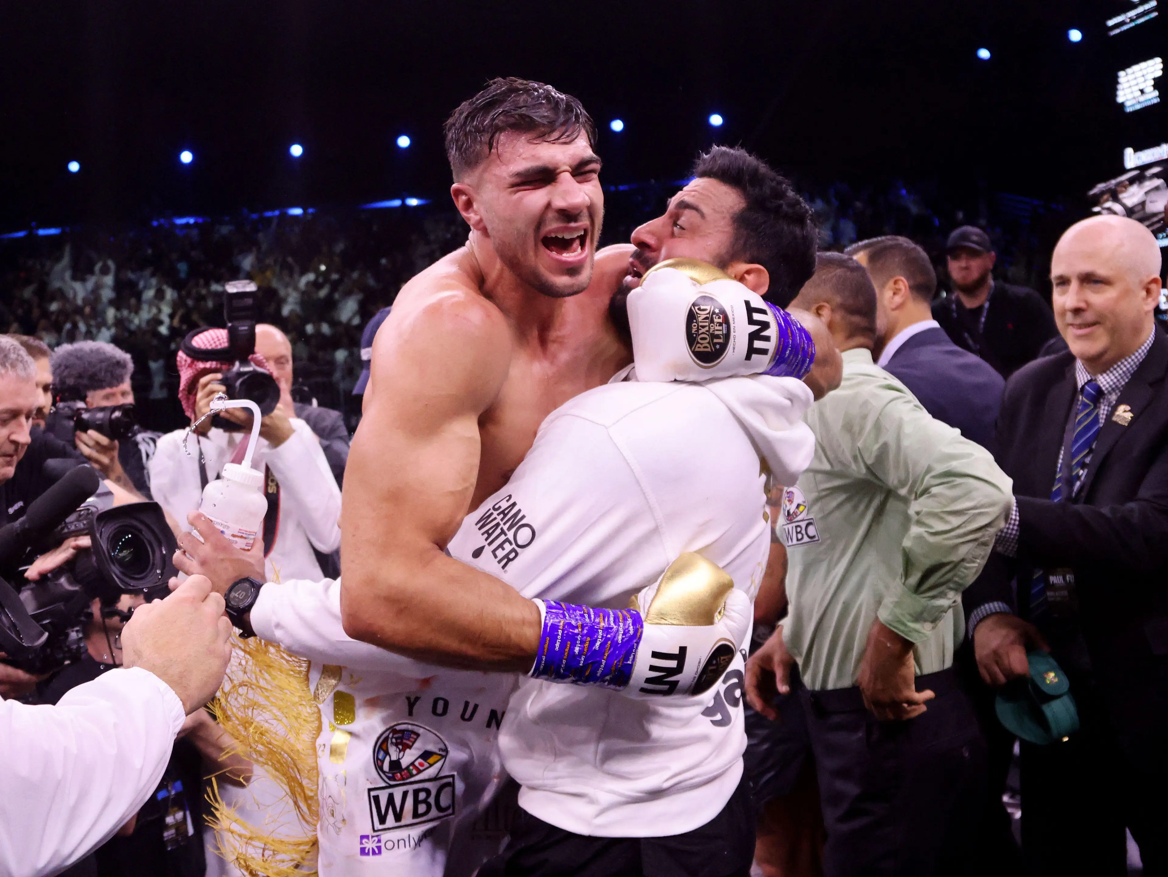 Tommy Fury celebrates his win over Jake Paul. Image: Alamy