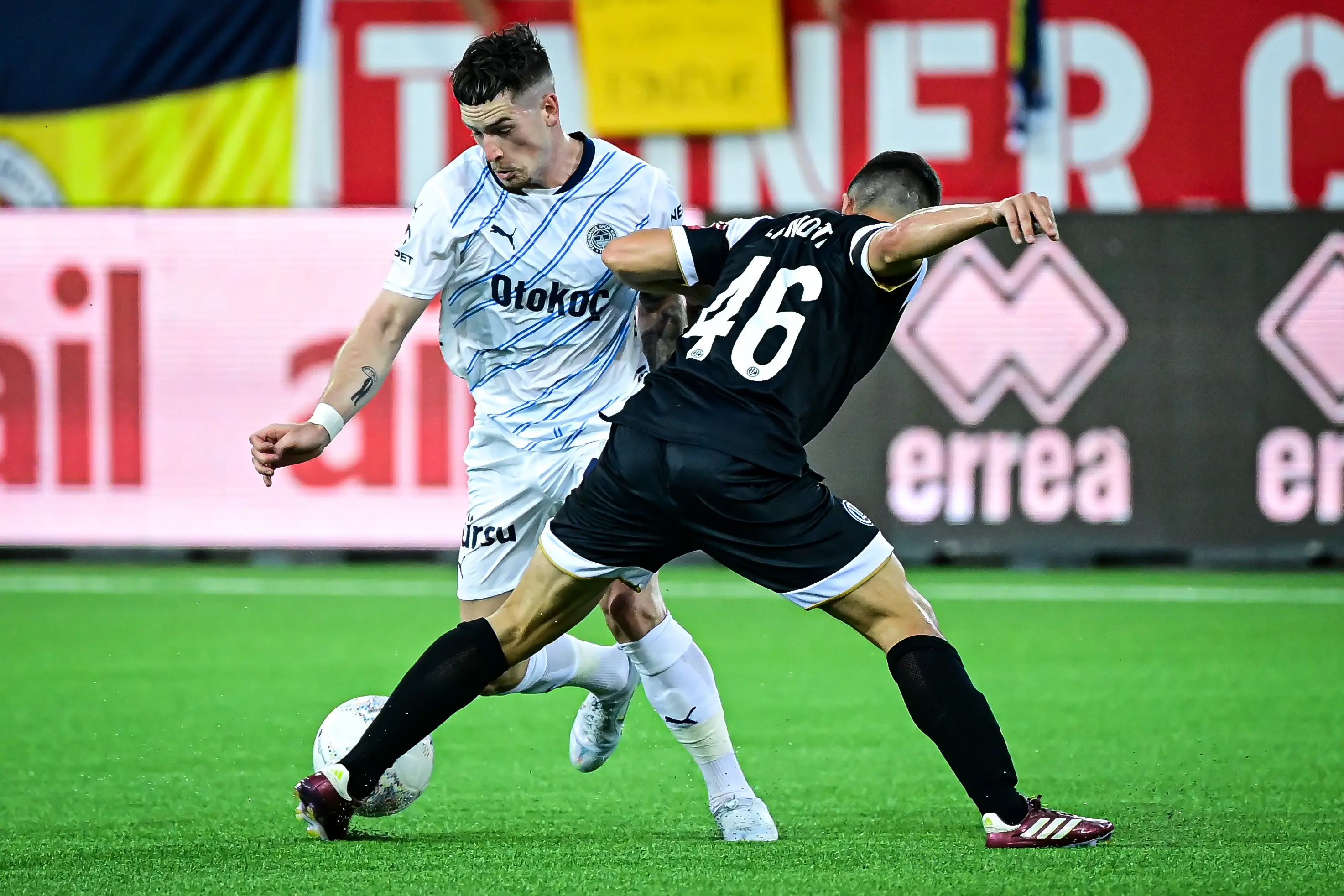 Ryan Kent in action for Fenerbahce. Image: Getty 