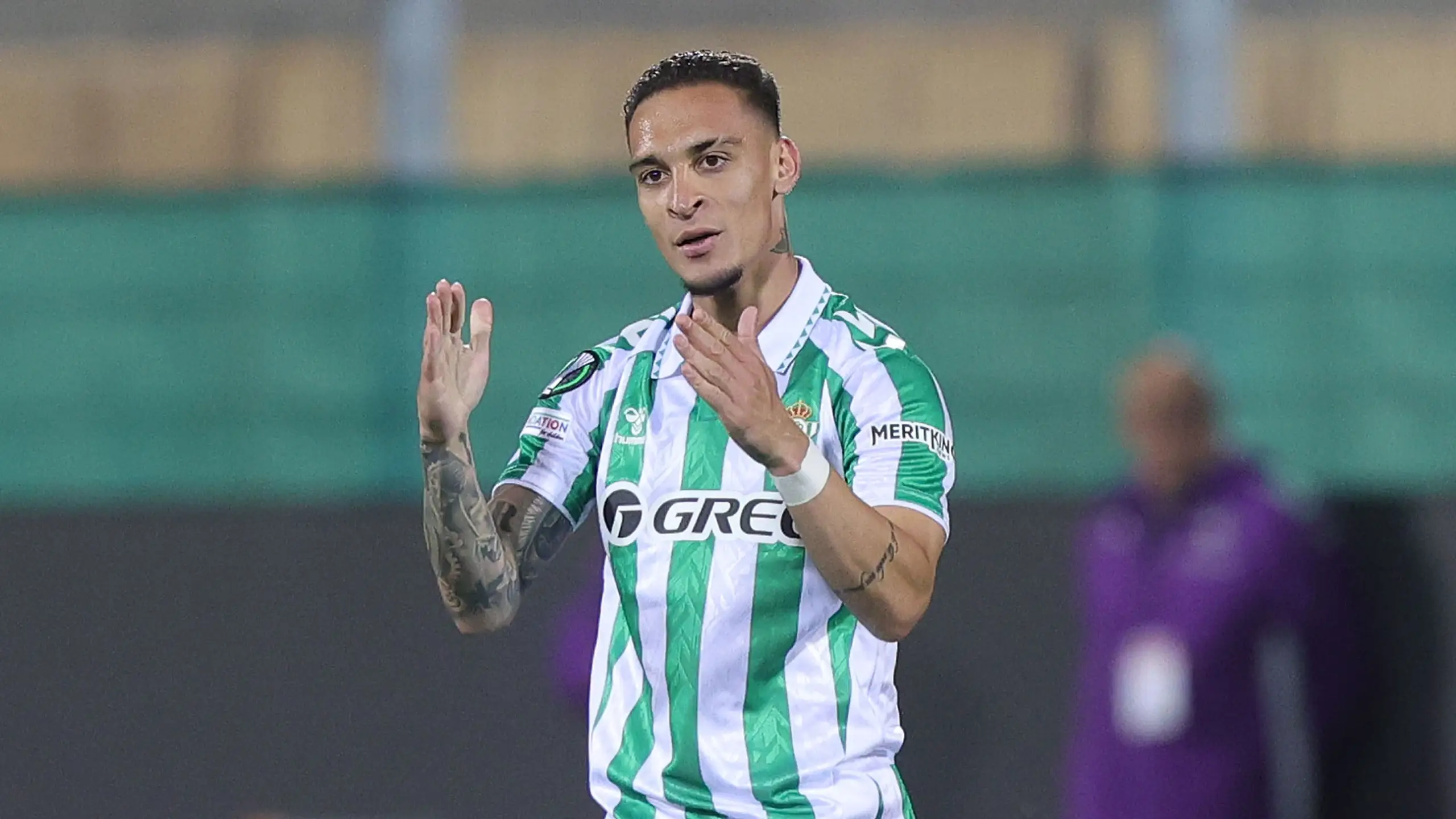 Man Utd 'update Antony's price' in shock twist with winger on cusp of making football history