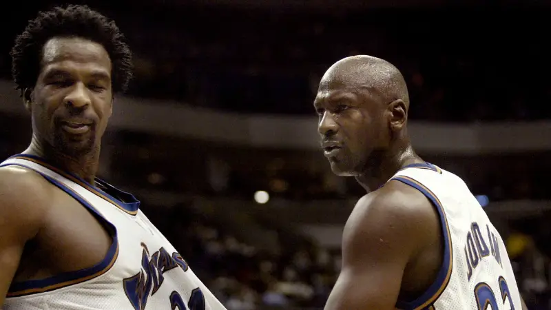 Michael Jordan's close friend was punched by his security guard for making controversial Kobe Bryant comment