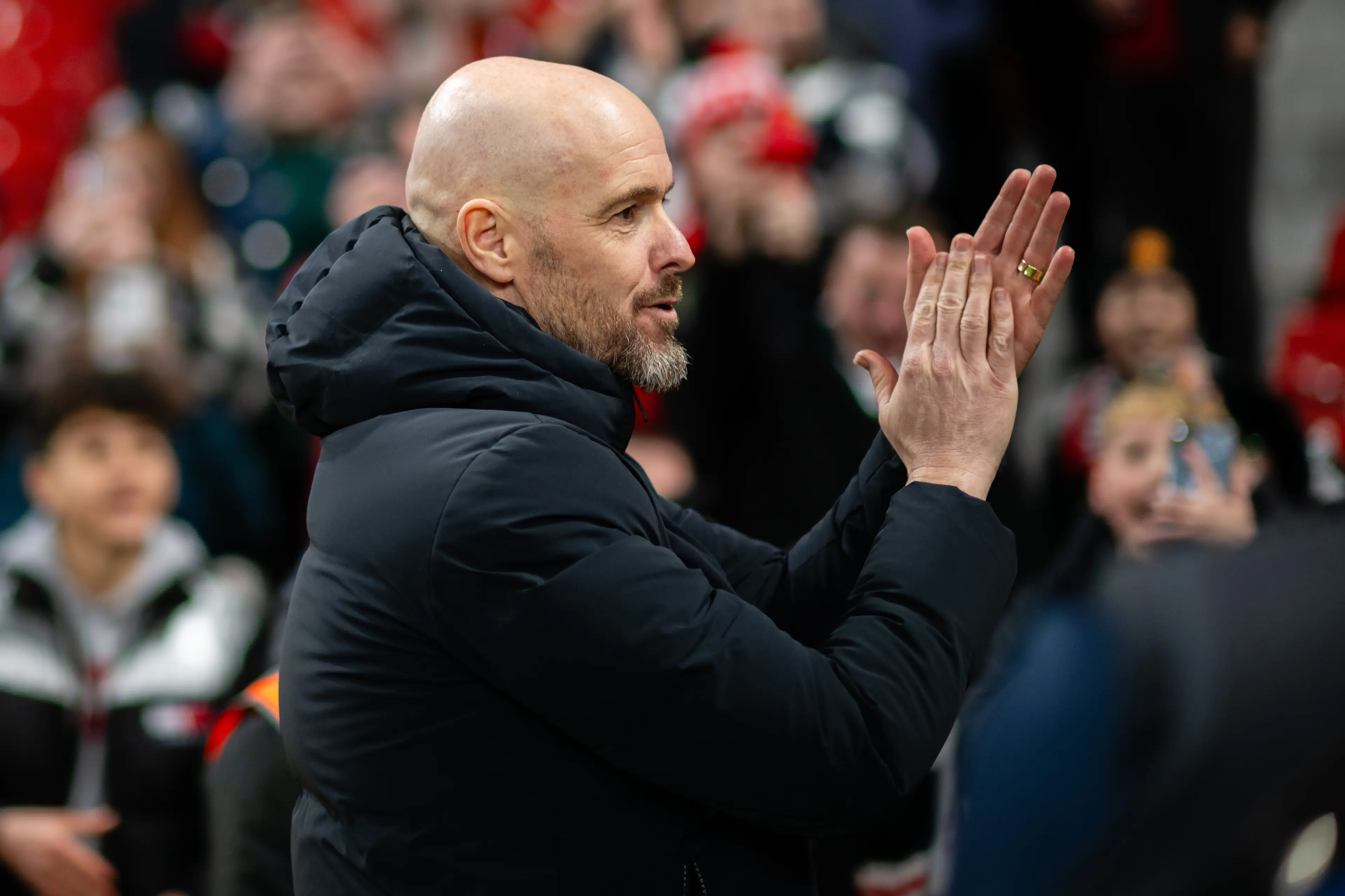 Erik ten Hag before Manchester United vs. Aston Villa. Image: Getty 