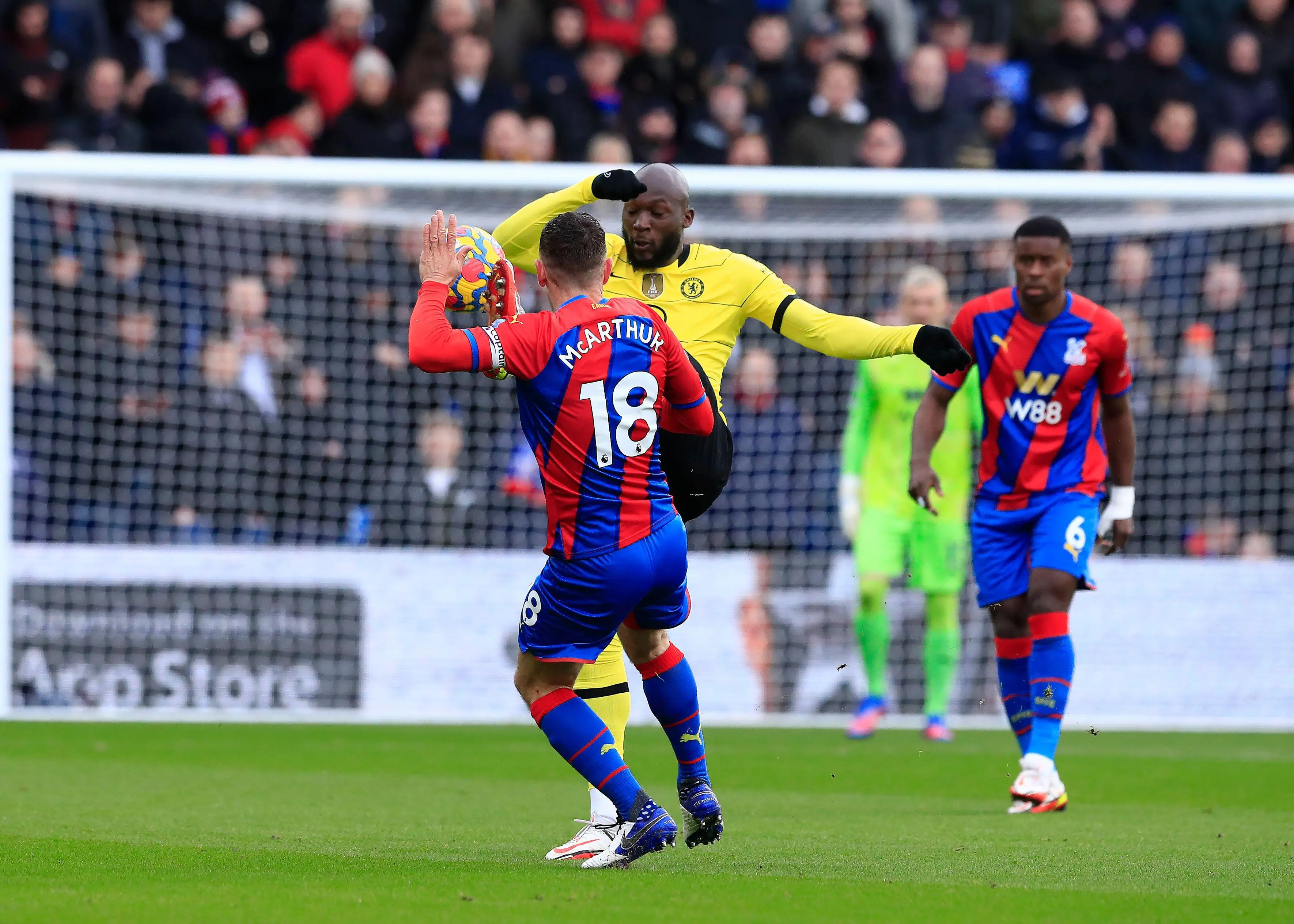 Lukaku had just two touches in the first half against Crystal Palace (Image: PA)