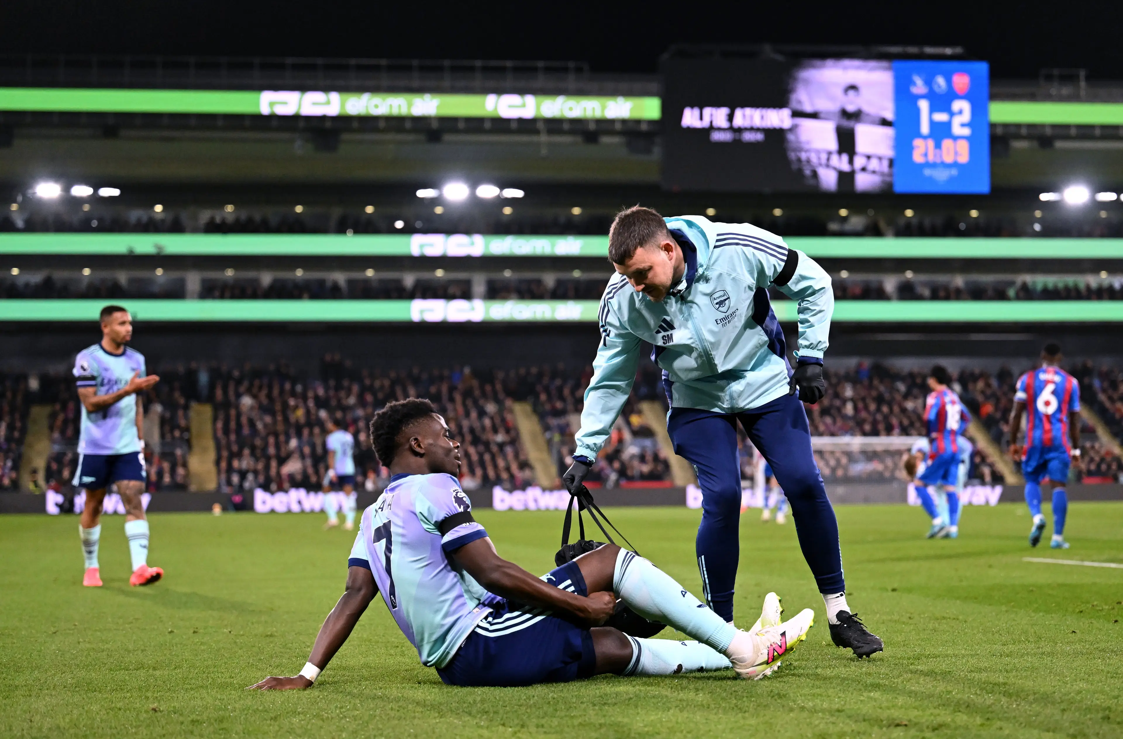 Bukayo Saka was forced off with a hamstring injury in Arsenal's win over Crystal Palace. Image: Getty