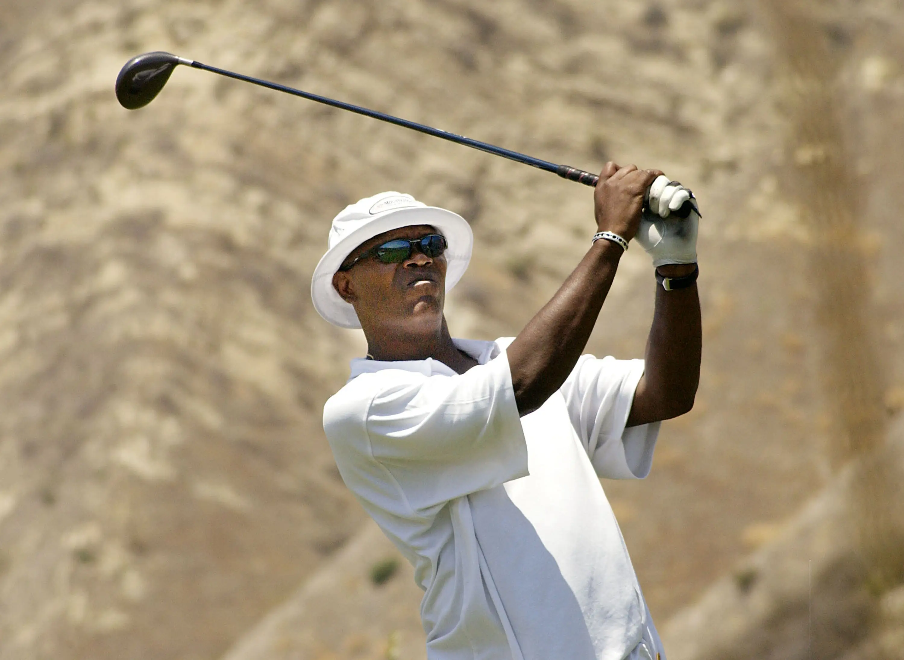 Samuel L. Jackson golfing before the ESPYs (Getty)