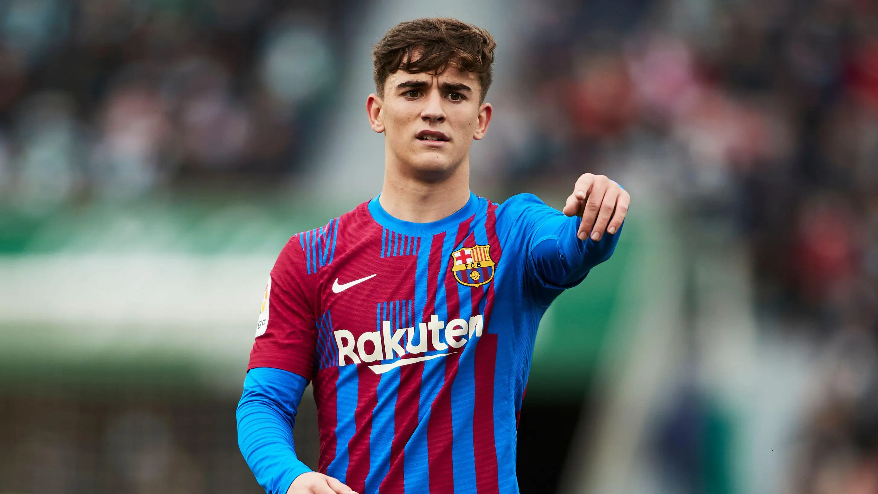 "Phenomenon" compared to Xavi set to snub Liverpool and Chelsea