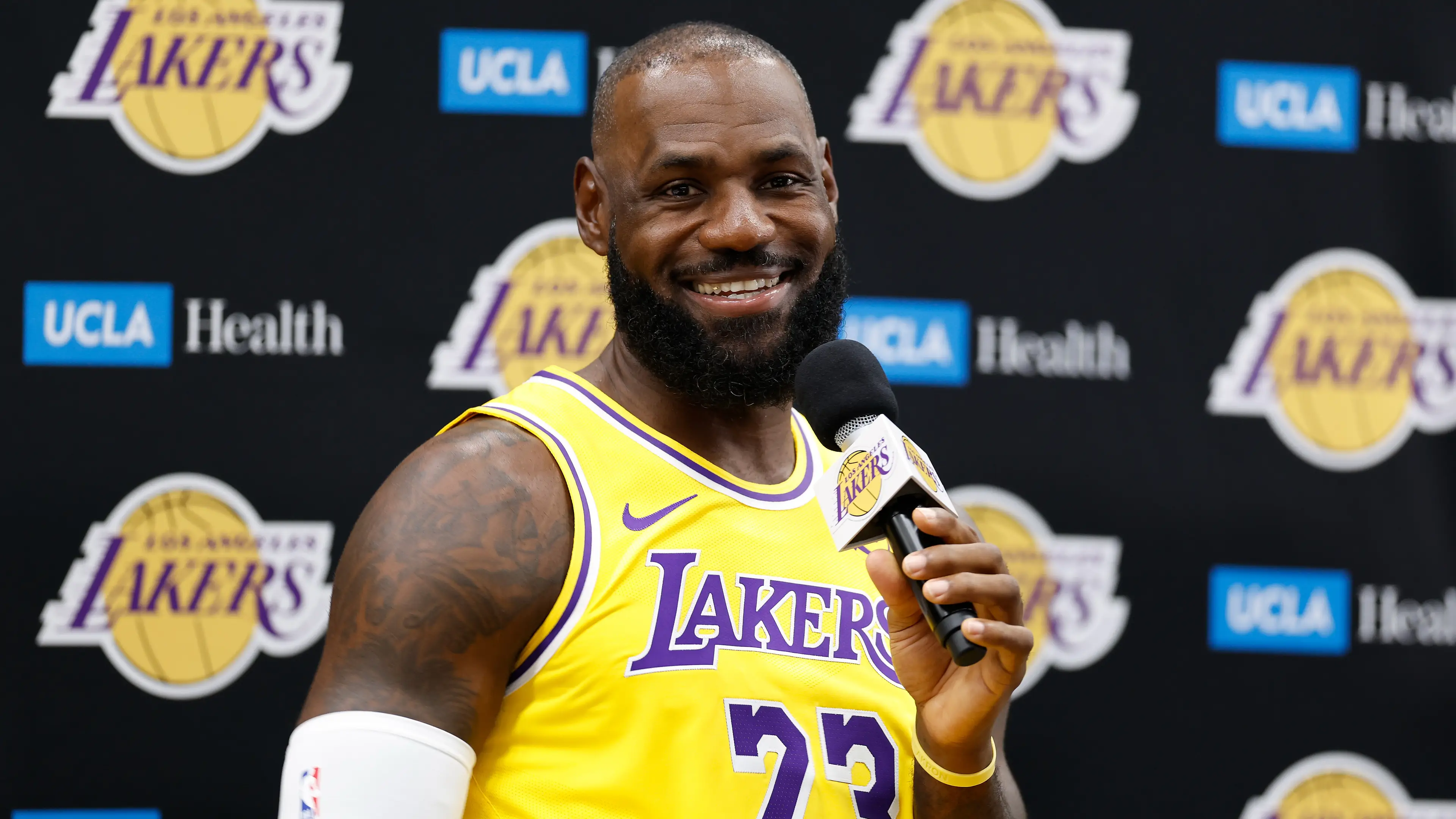 LeBron James Made His Feelings on WNBA Pay Clear Amid Caitlin Clark Dig