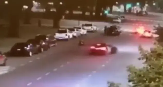 Footage seems to show Salvio's ex hanging onto the car as he drove away. Image: TyC