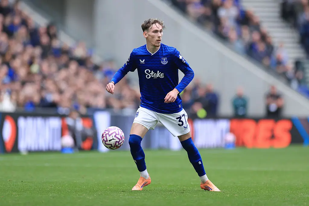 James Garner in action for Everton (Credit:Getty)