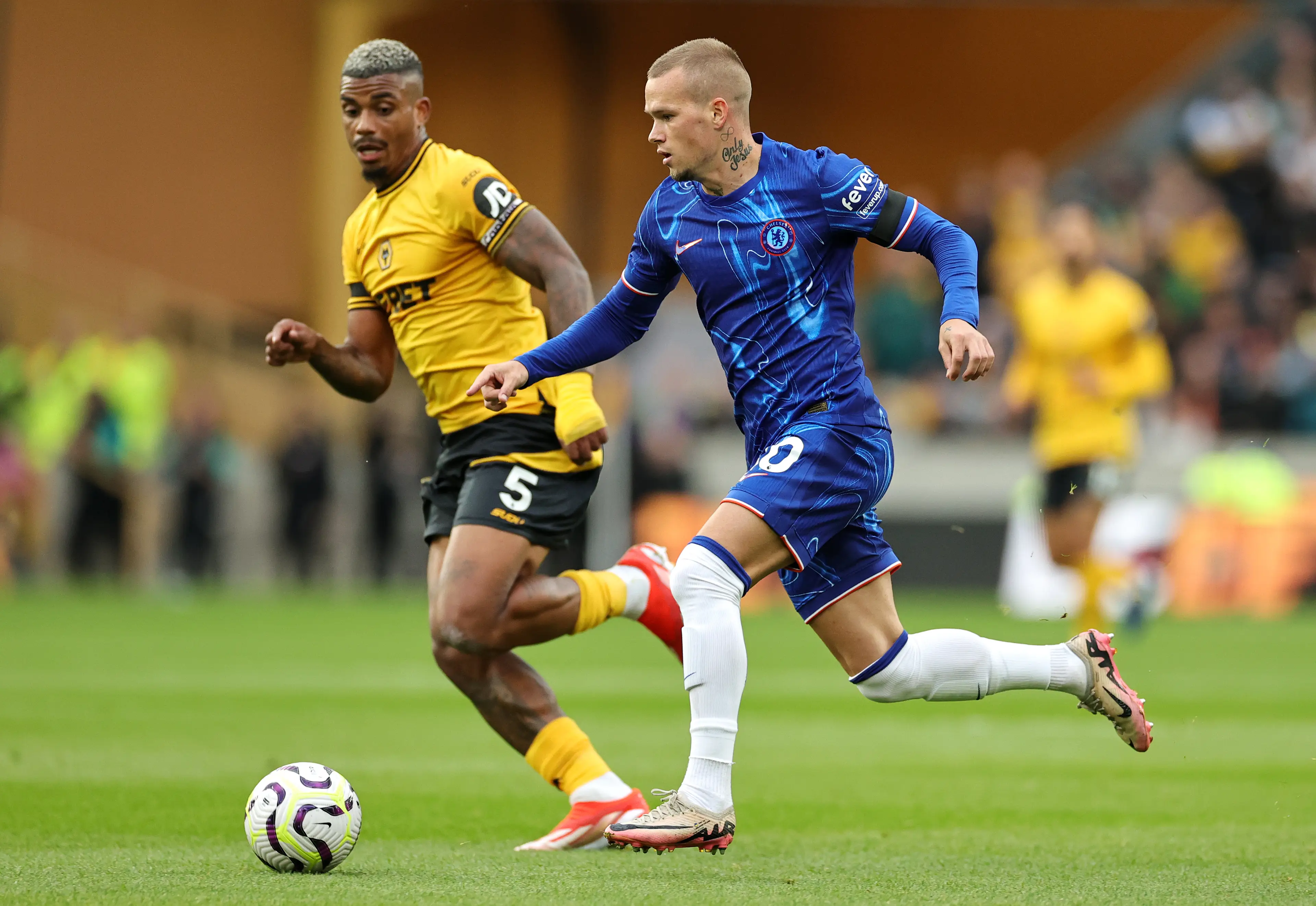 Mudryk was criticised for his performance against Wolves (Getty)