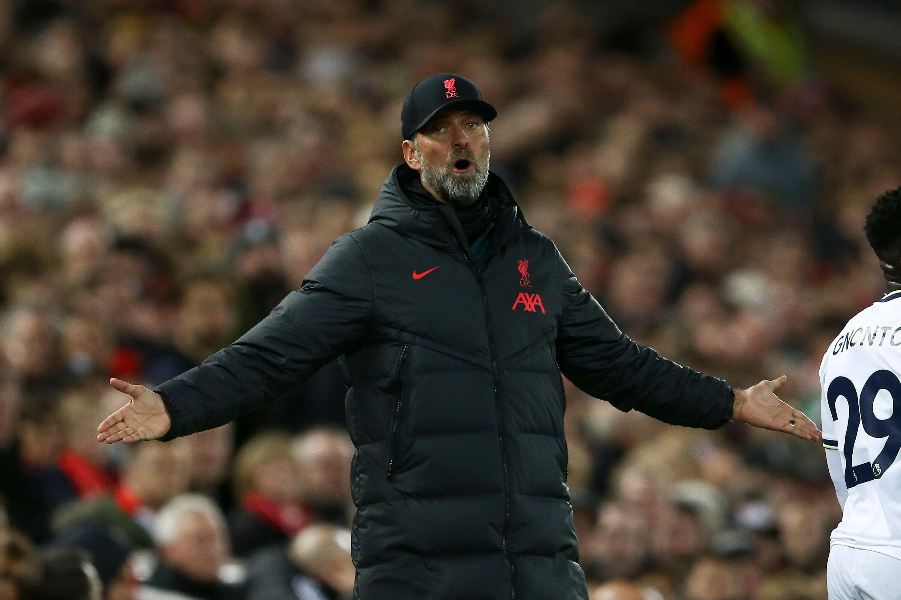 Jurgen Klopp remonstrates on the touchline. Image: Alamy