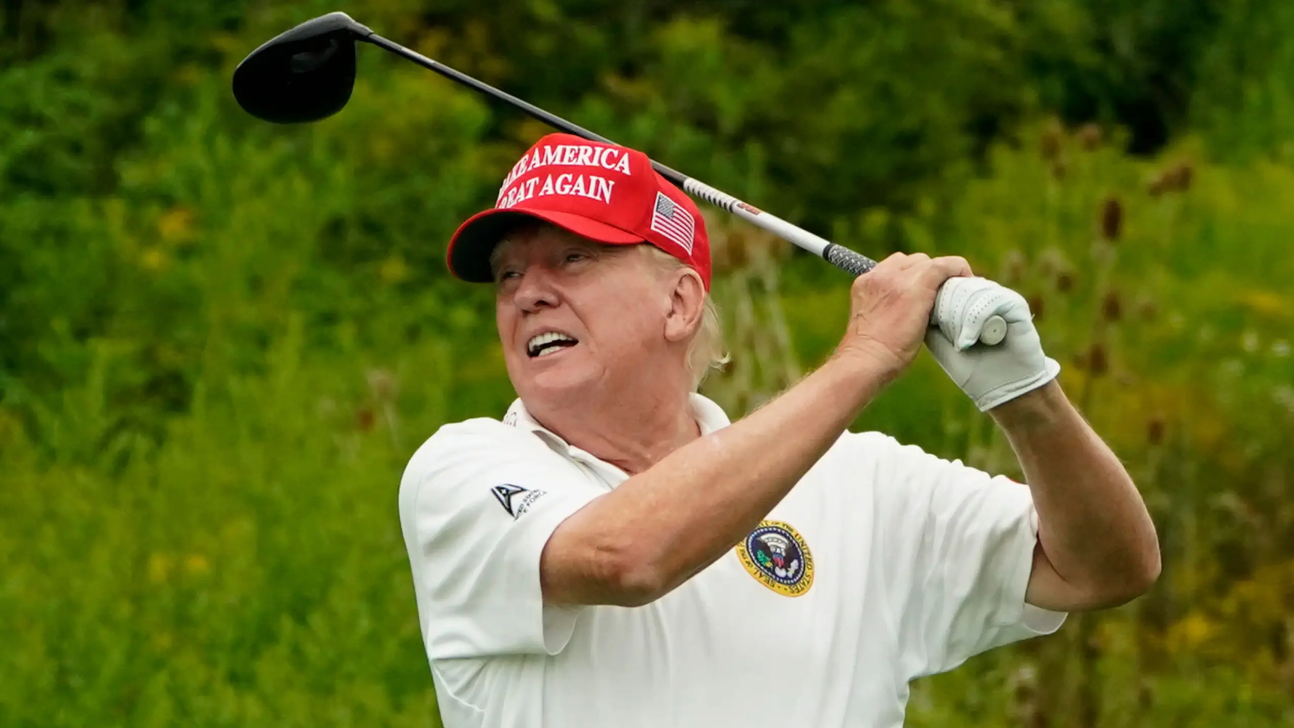 Hollywood actor reveals shock thing Donald Trump did 'several times' on golf course amid 'cheat' allegations