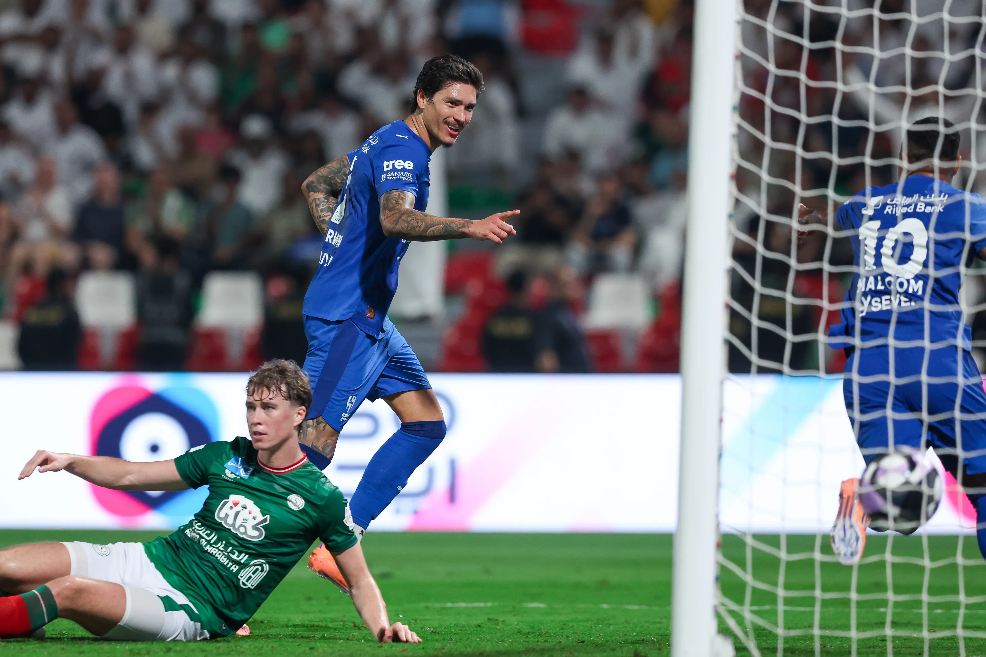 Darwin Nunez celebrates scoring for Al-Hilal (Image: Getty)