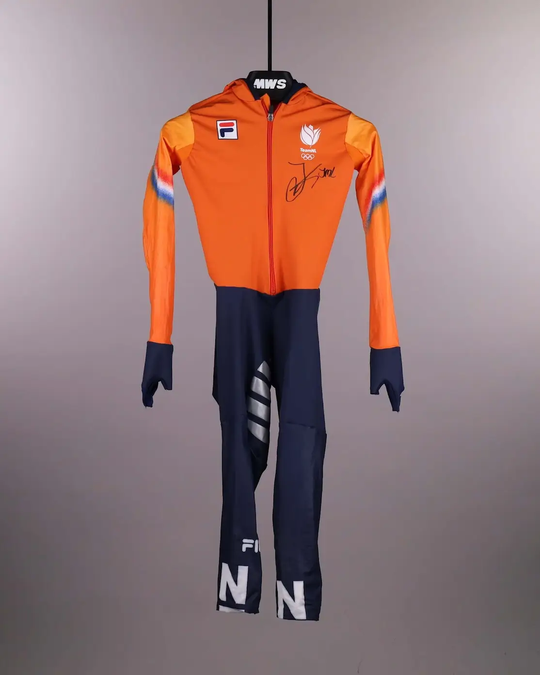 Leerdam's signed suit sold for a £170,000. Image: MatchWornShirt