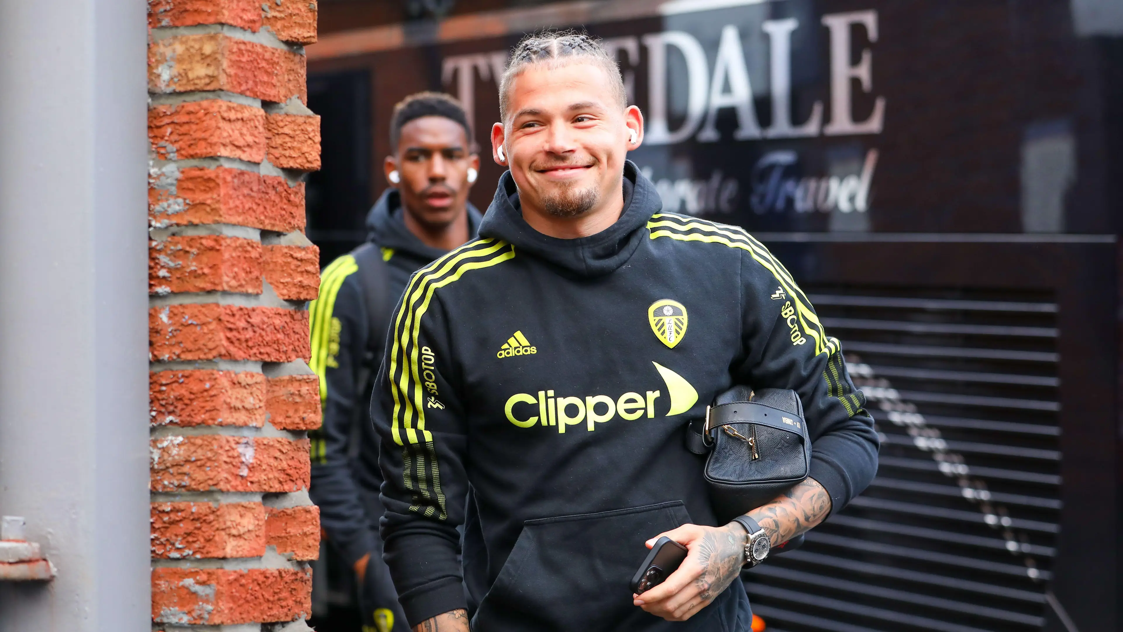 Kalvin Phillips arriving with Leeds United.
