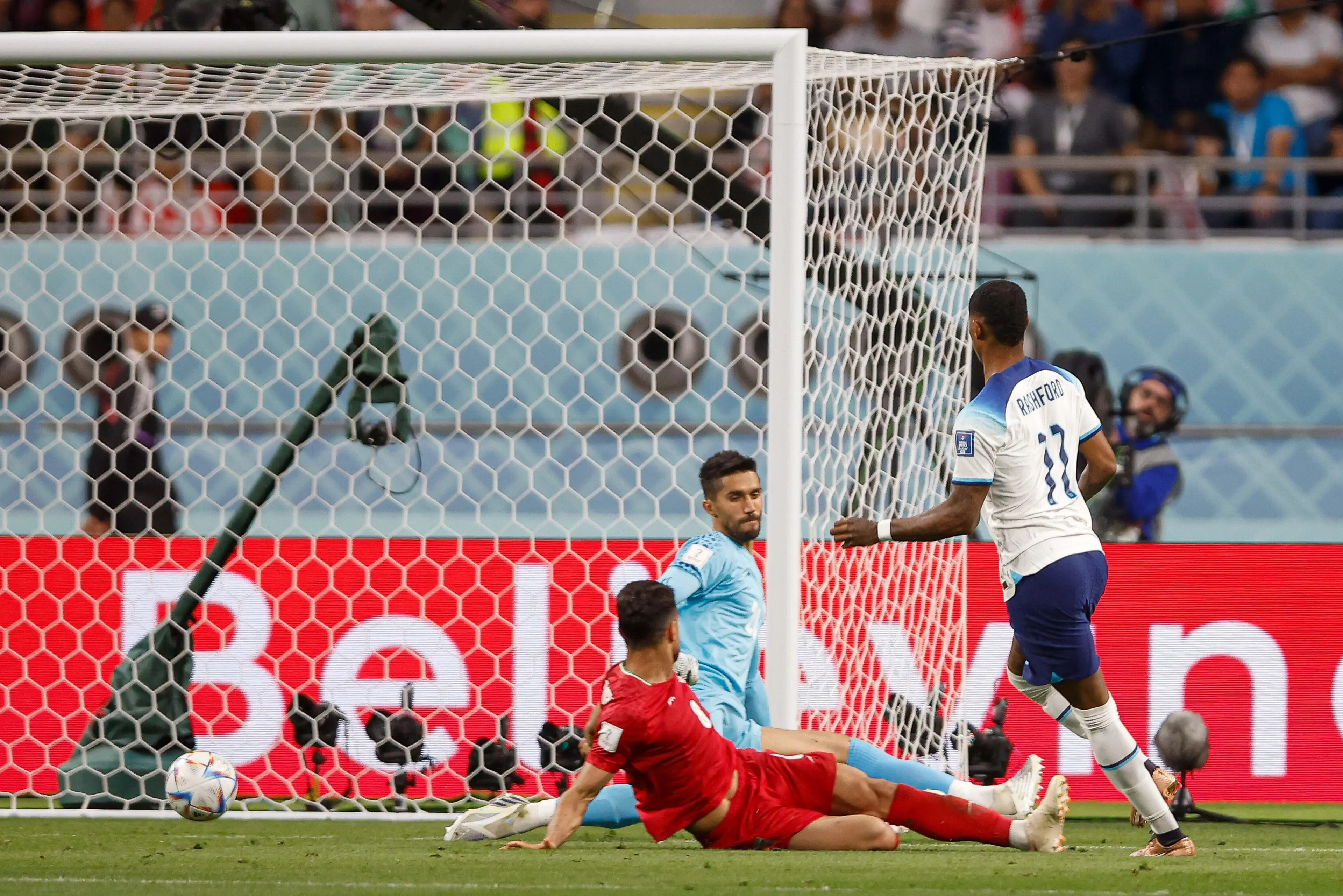 Rashford scores vs Iran. Image: Alamy