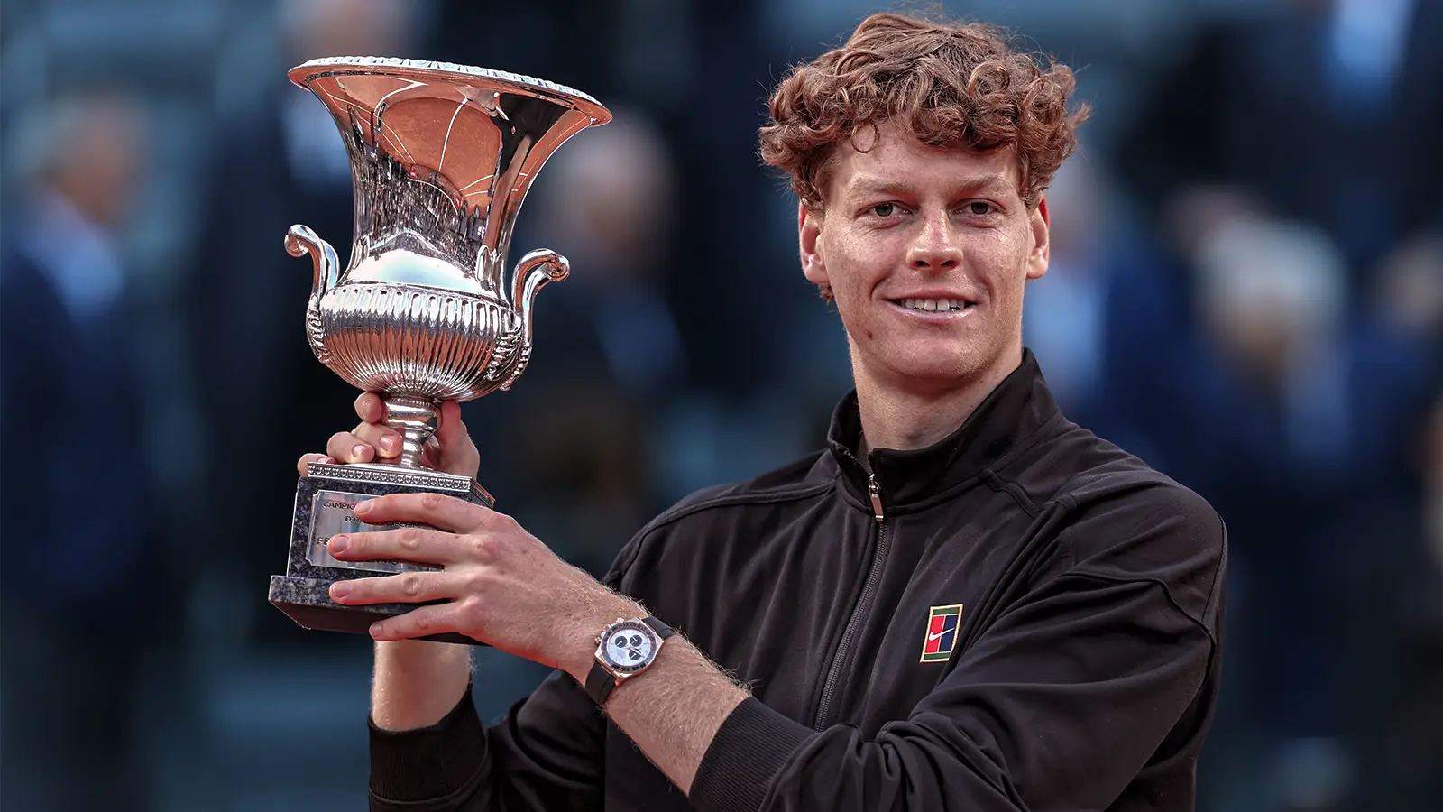 How much Jannik Sinner has earned in prize money this year after achieving SIX records in Italy