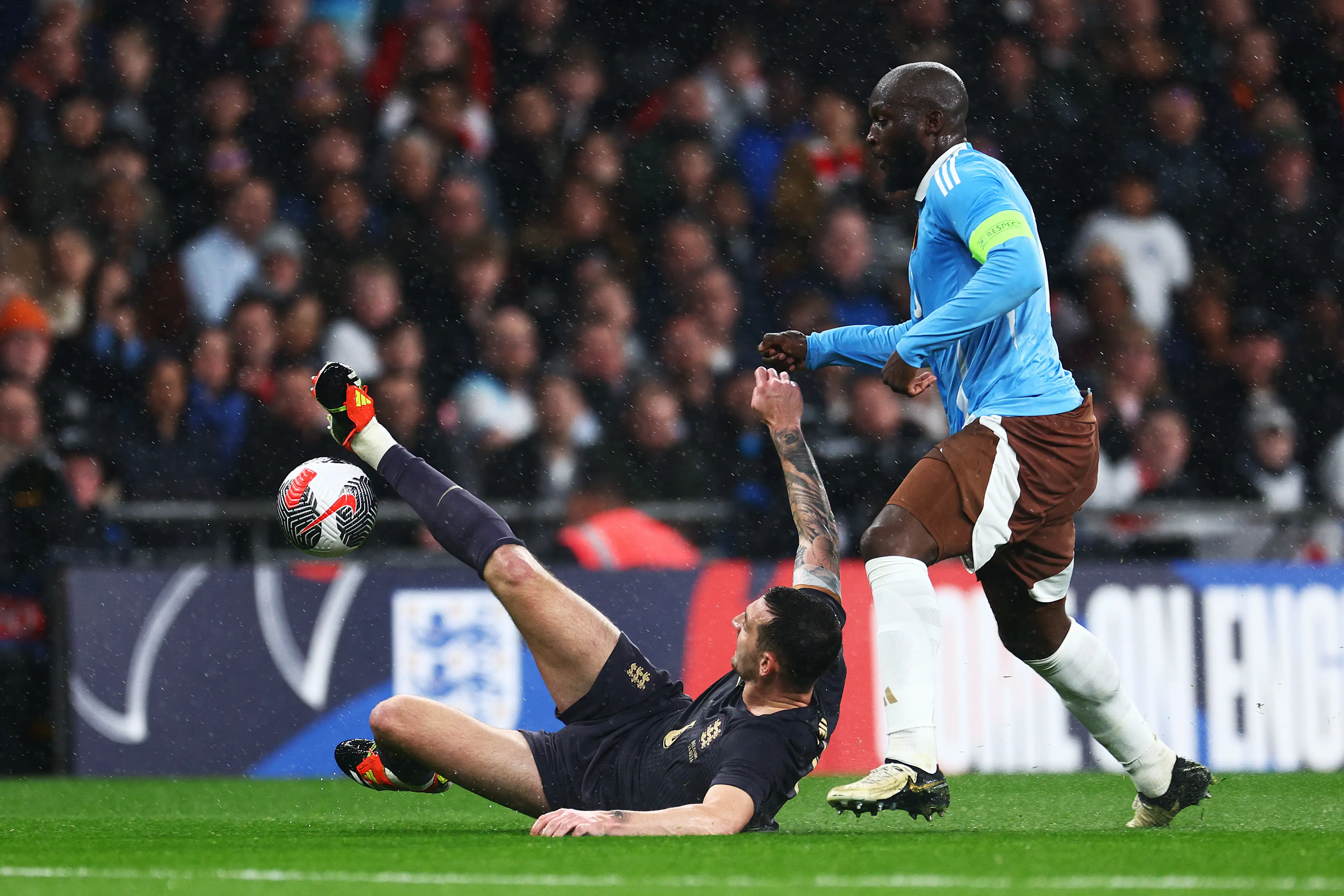 Romelu Lukaku onto a mistake from Lewis Dunk. Image: Getty