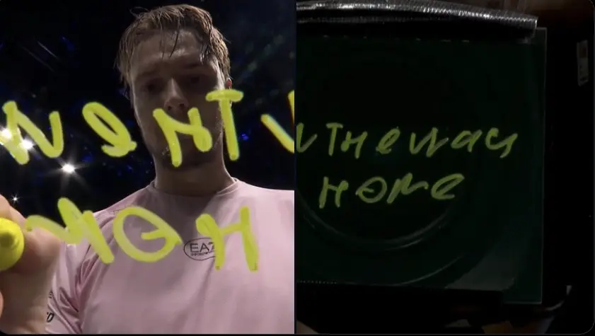 Bublik signed the camera. Image: @TheTennisLetter via X