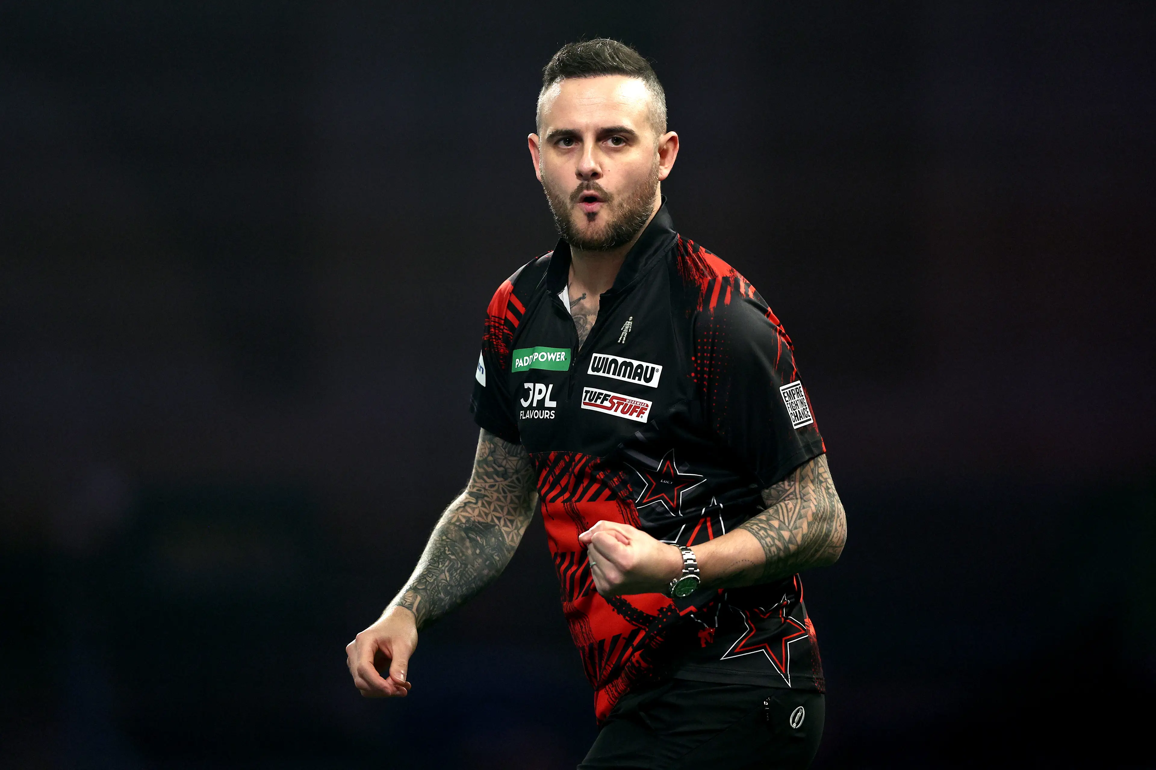 Joe Cullen during his second round match against Mensur Suljovic. Image: Getty 