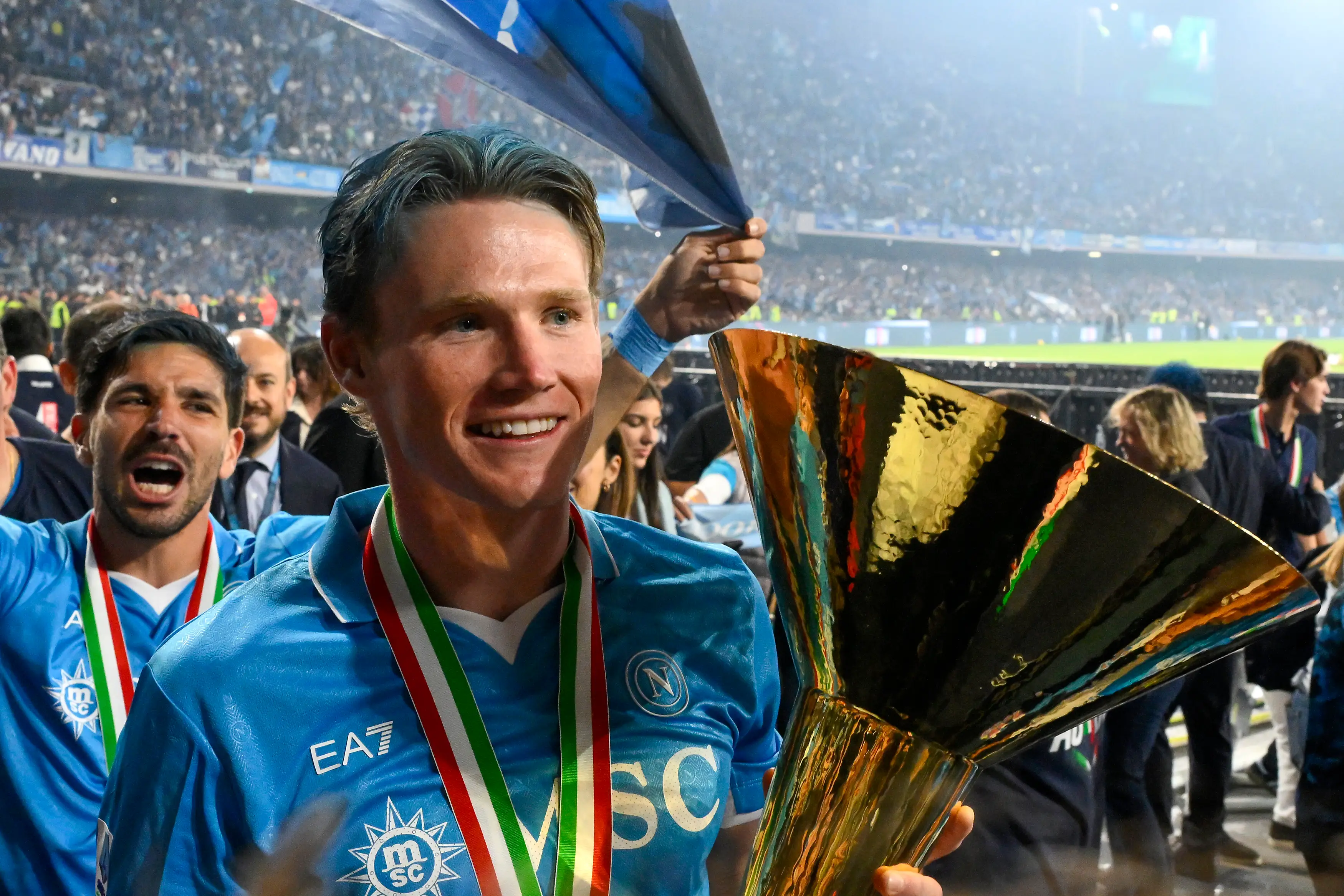 Scott McTominay celebrates winning the Serie A title with Napoli. Image: Getty 