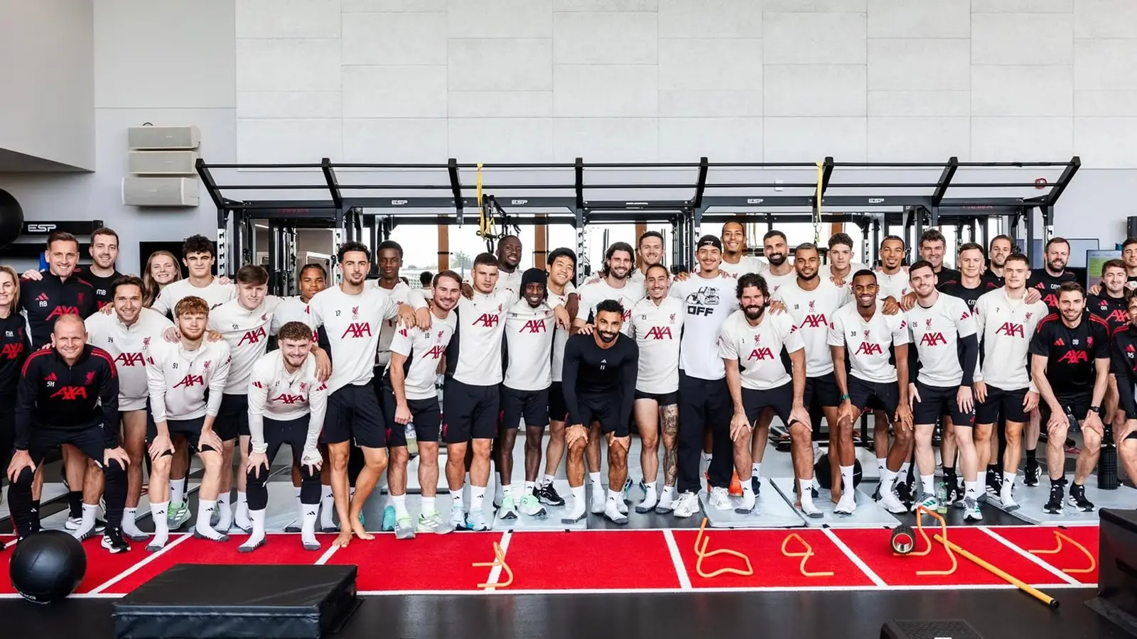 One Liverpool player was 'missing' from Darwin Nunez's goodbye photo