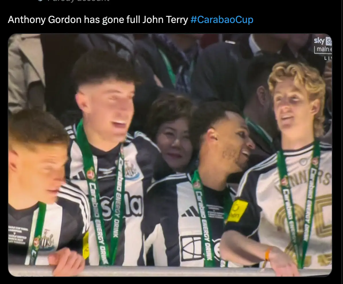 Gordon celebrated with his Newcastle team-mates at Wembley (Image: Twitter/Sky Sports)