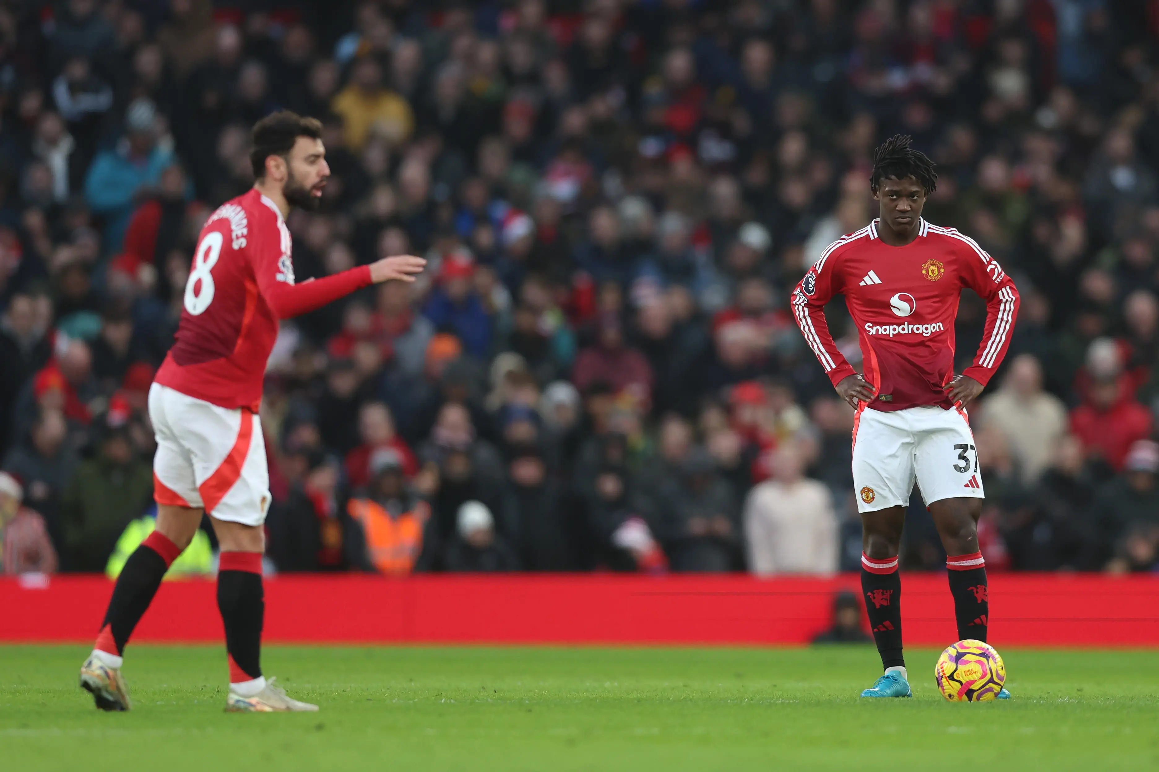 Bruno Fernandes and Kobbie Mainoo are the only players United should keep, according to Wayne Rooney. Image: Getty