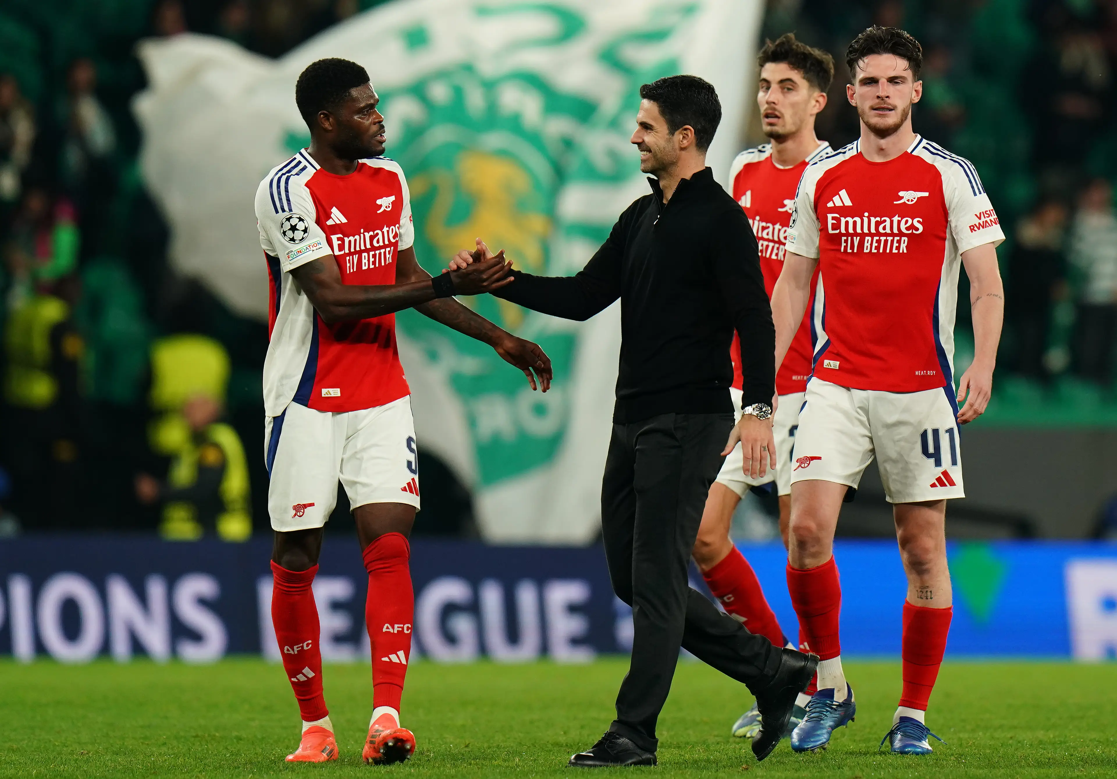 Mikel Arteta wants to hold onto Thomas Partey ahead of the new season. Image: Getty 
