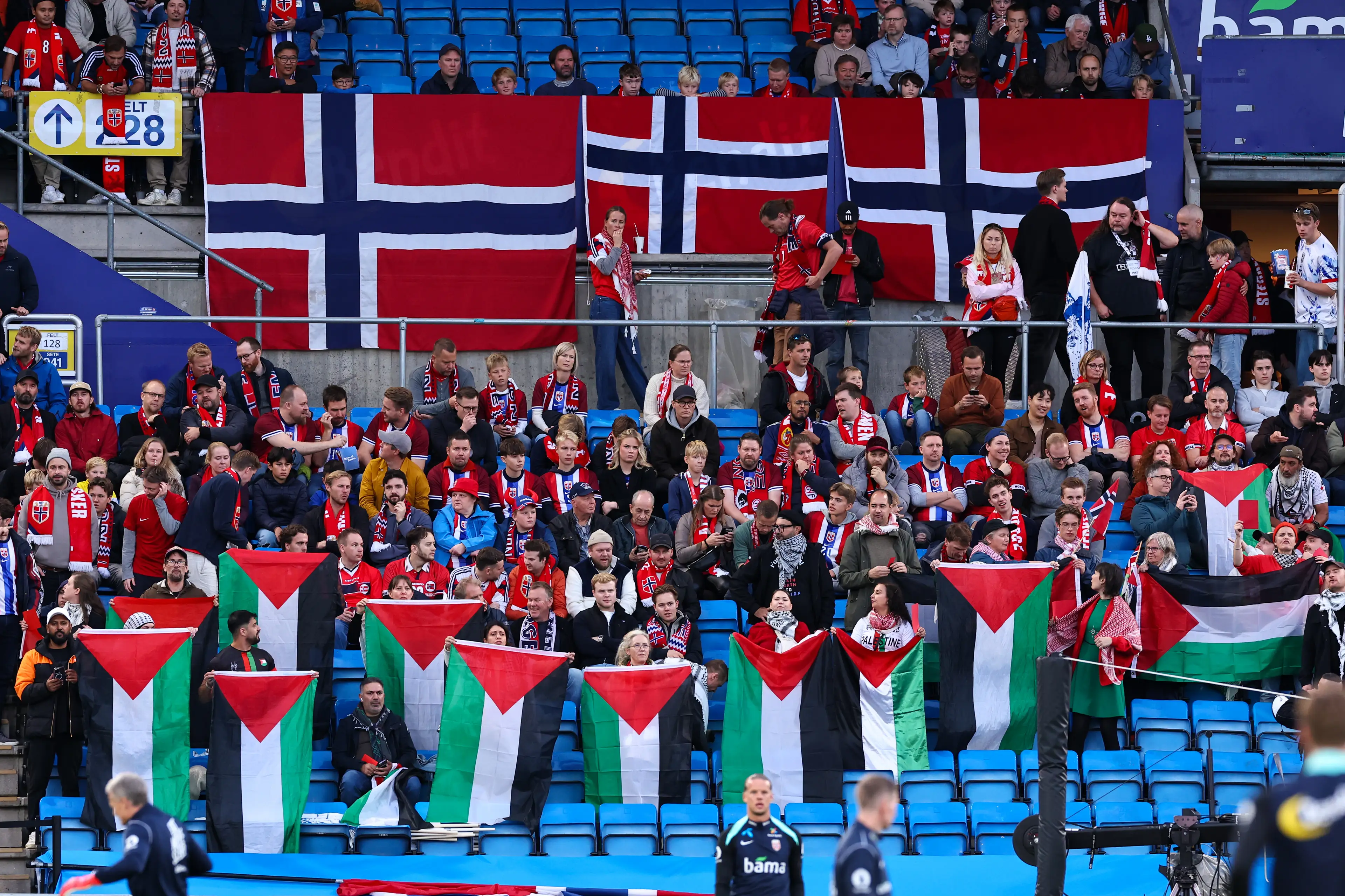 Norway displayed Palestine flags at their World Cup qualifier with Israel. Image: Getty