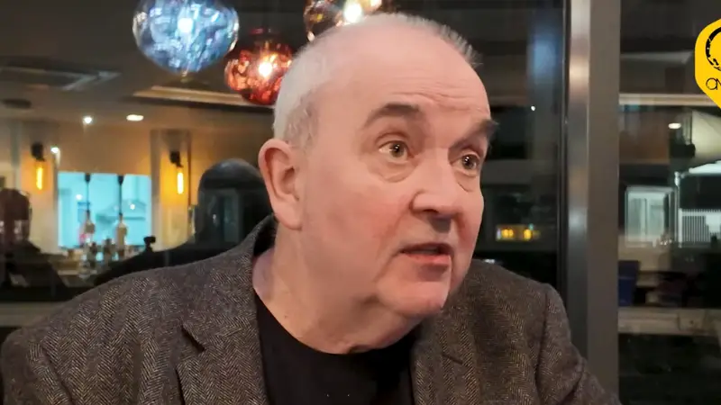 Phil Taylor didn't hesitate when asked who would win darts match between him and prime Michael van Gerwen