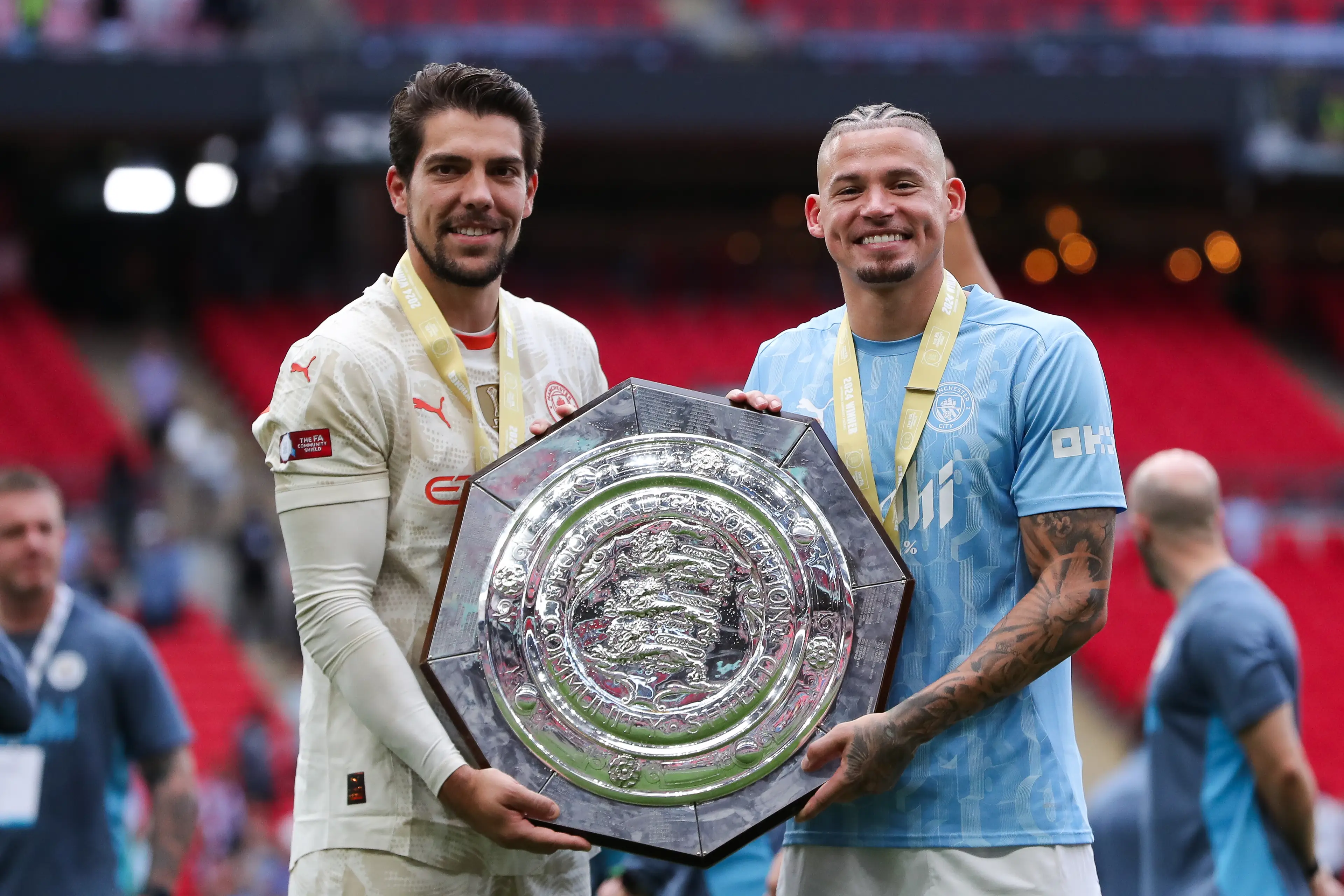 Kalvin Phillips celebrates winning the Community Shield. Image: Getty 