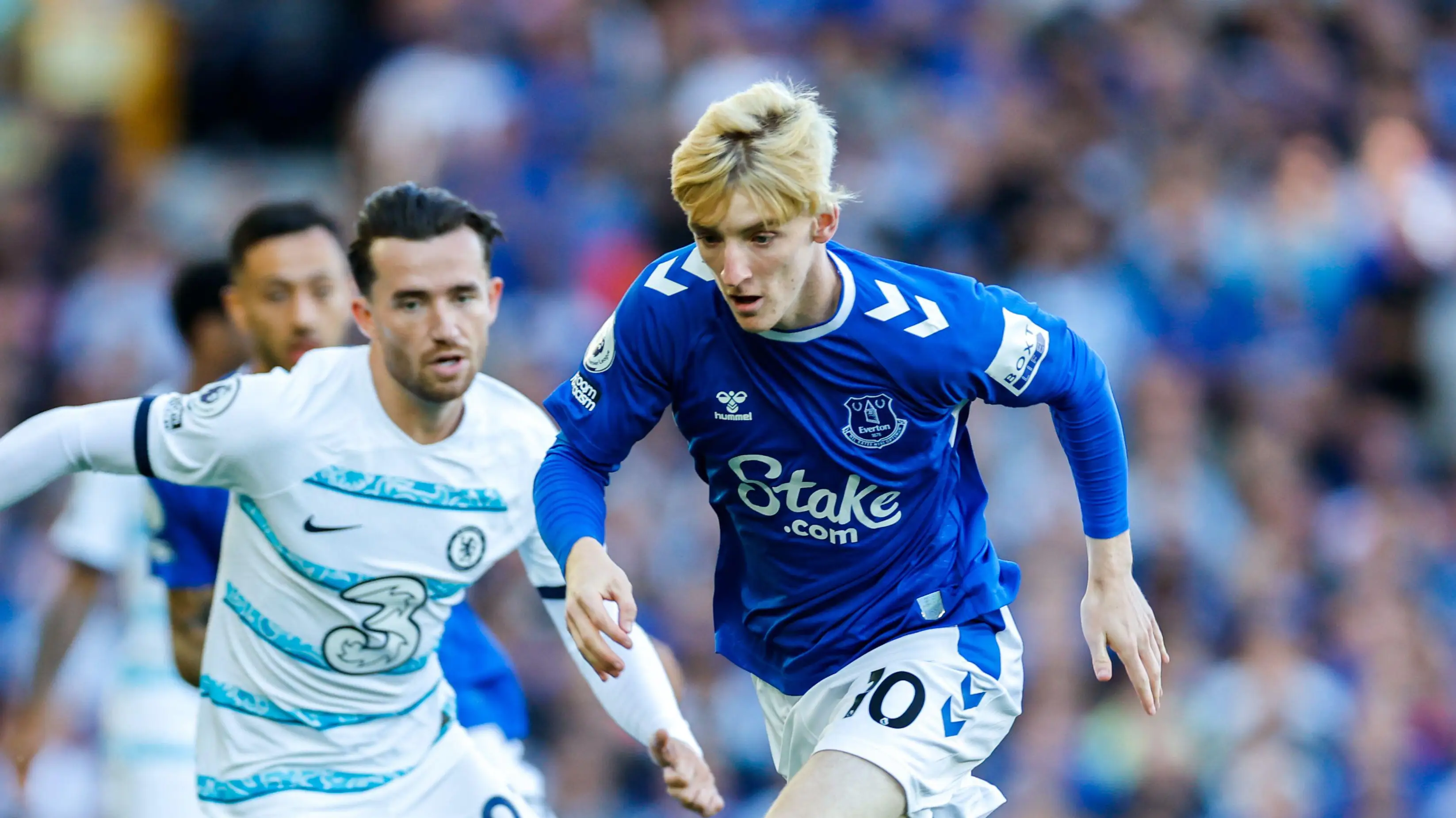 Everton reject Chelsea's £45 million bid for Anthony Gordon