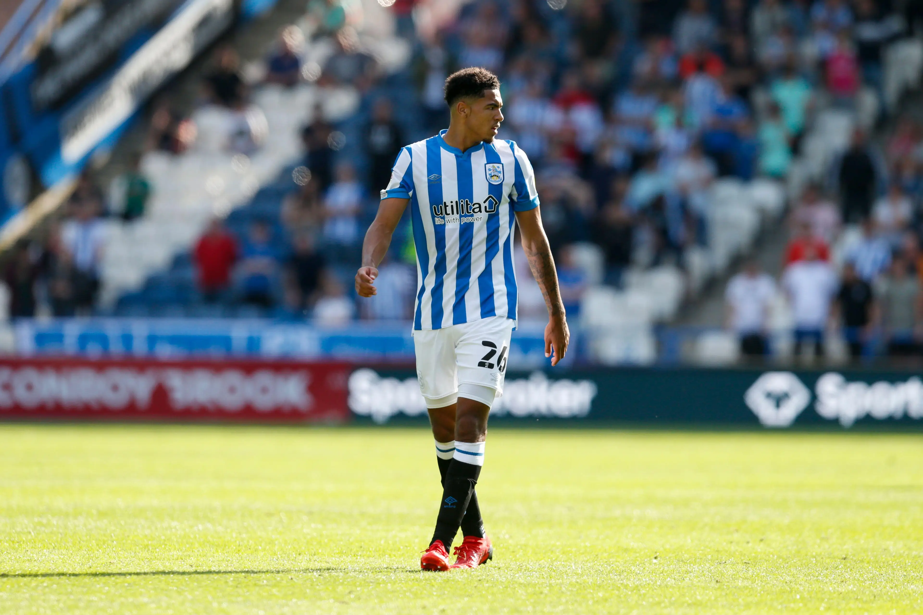 Levi Colwill playing for Huddersfield Town during the 2021/22 season. (Alamy)