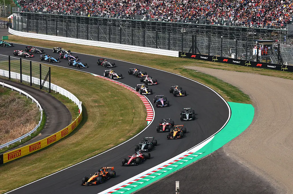 Oscar Piastri leads during the 2026 Japan Grand Prix (Getty Images/Clive Rose)