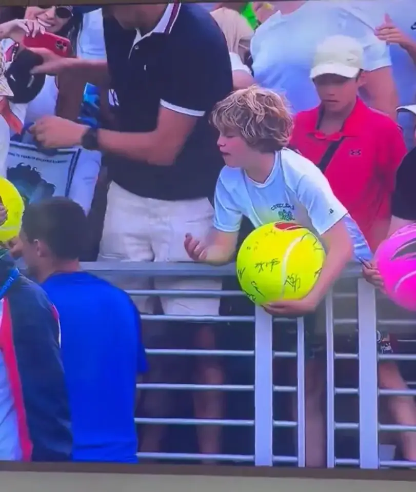 The child was clearly upset following the incident. (Image: X)