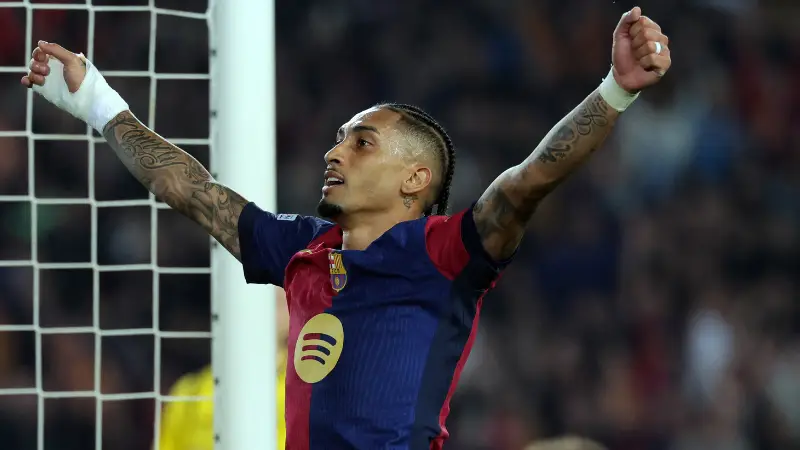 Raphinha equals incredible Lionel Messi record as Barcelona destroy Borussia Dortmund in Champions League