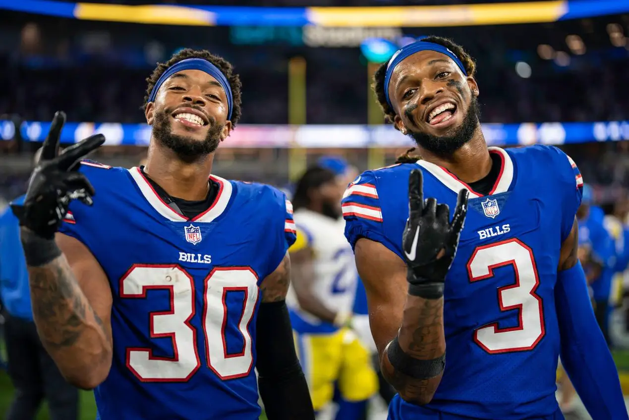 Hamlin (right) with teammate Dane Jackson.