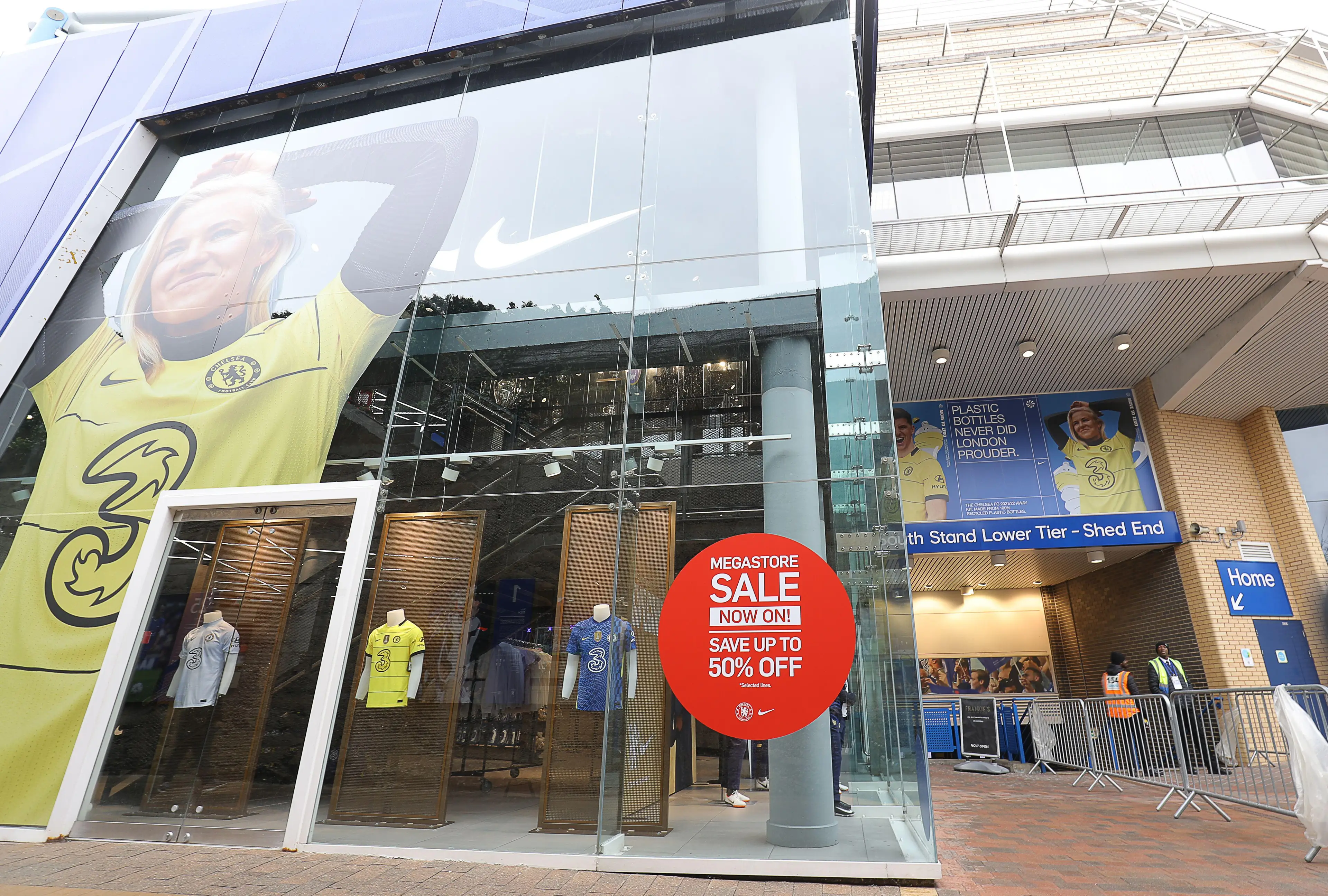 Chelsea are now able to sell merchandise at their Stamford Bridge club shop.