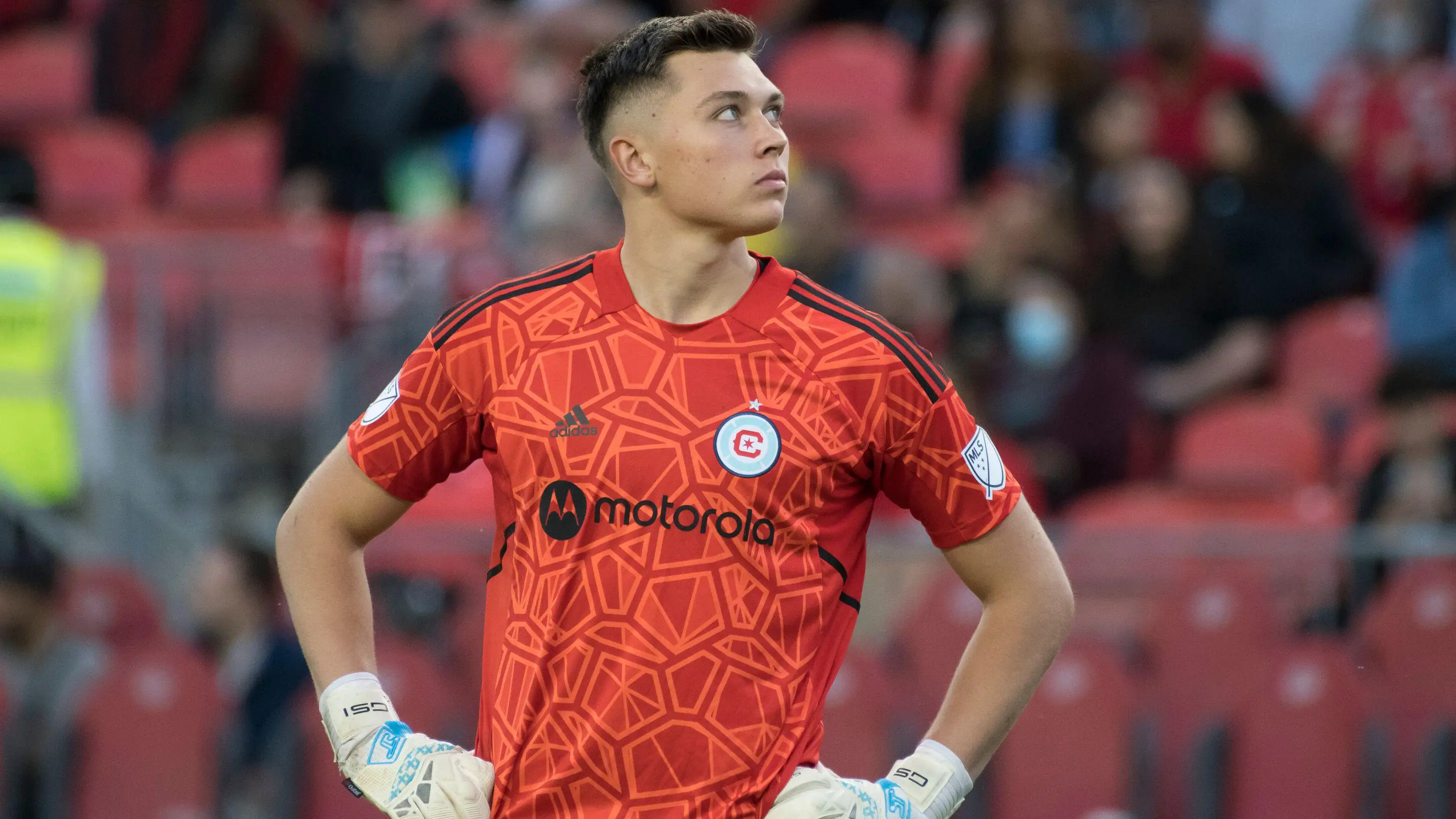 Gabriel Slonina (1) seen during the MLS game between Toronto FC and Chicago Fire FC at BMO Field. (Alamy)