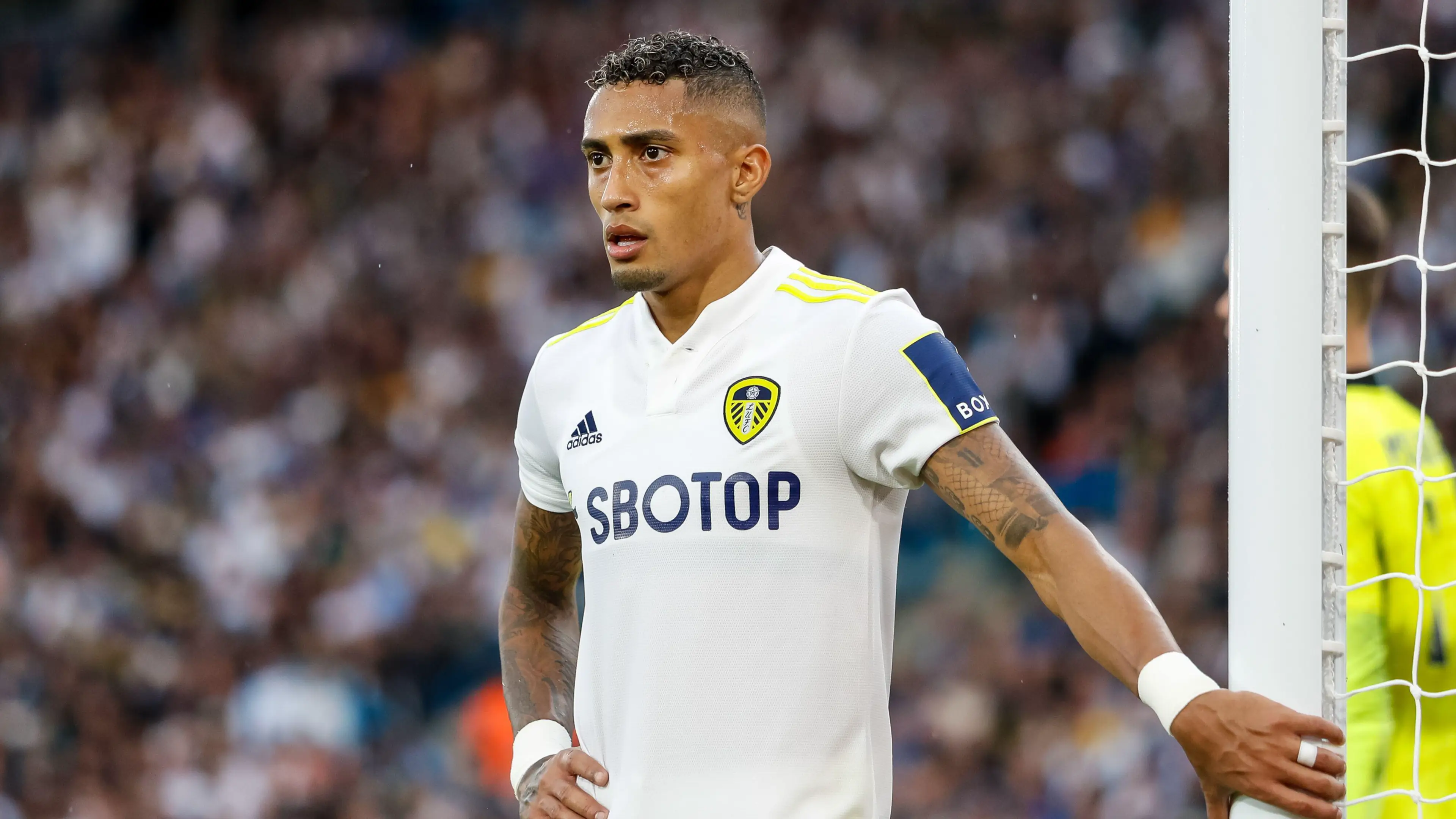 Deco Makes Barcelona Raphinha Promise Amid Chelsea Bid