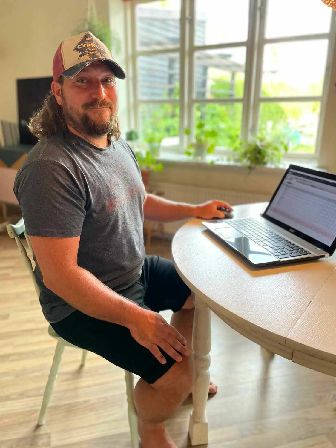 Mikkel has spent over 273 days managing Dartford on Football Manager 2012. 