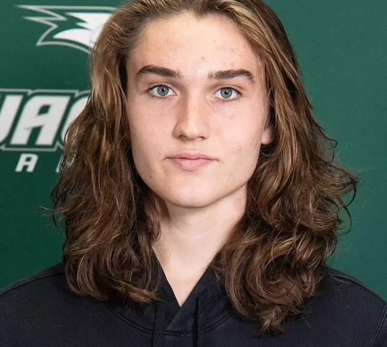 Stephanie Turner took a knee against Redmond Sullivan. Image: Wagner Athletics