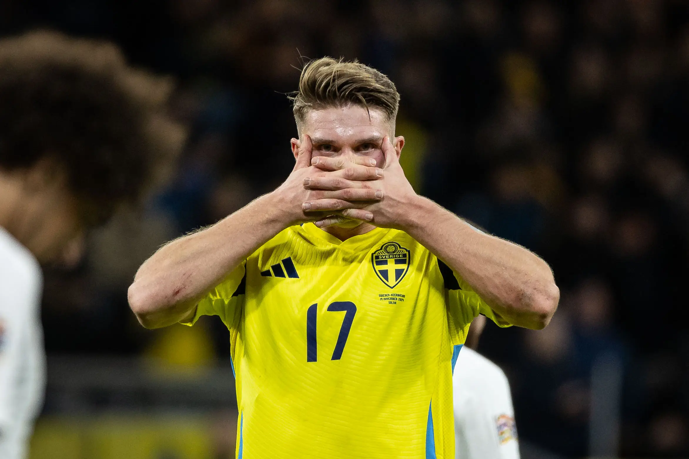 Viktor Gyokeres celebrating for Sweden (credit: getty)